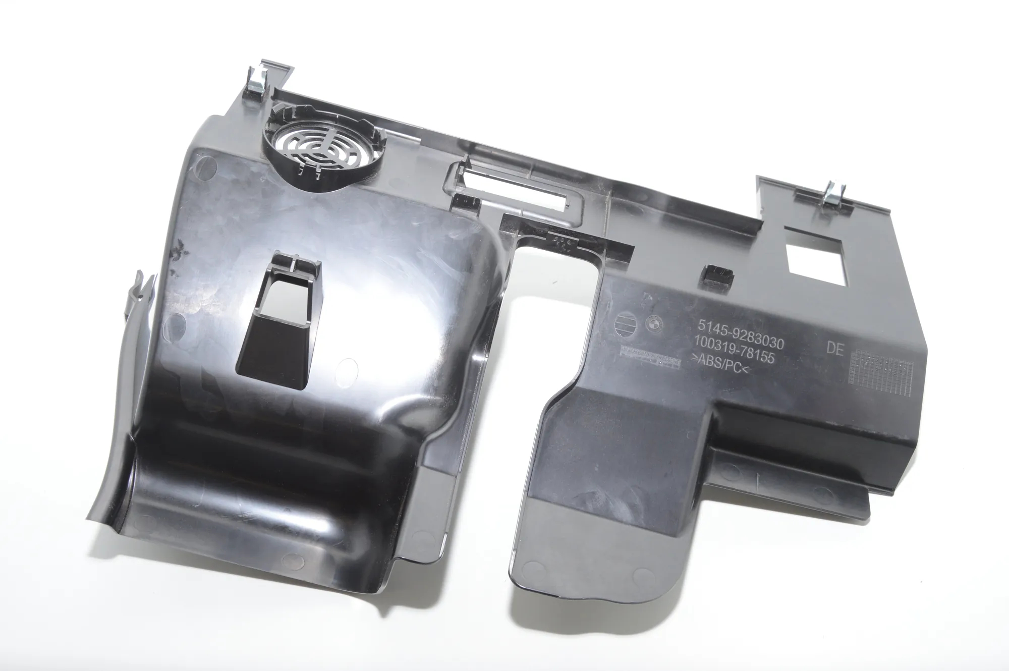 Other Interior Parts – OEM 9283030 · BMW i3 (I01) Hybrid 2016 – 4
