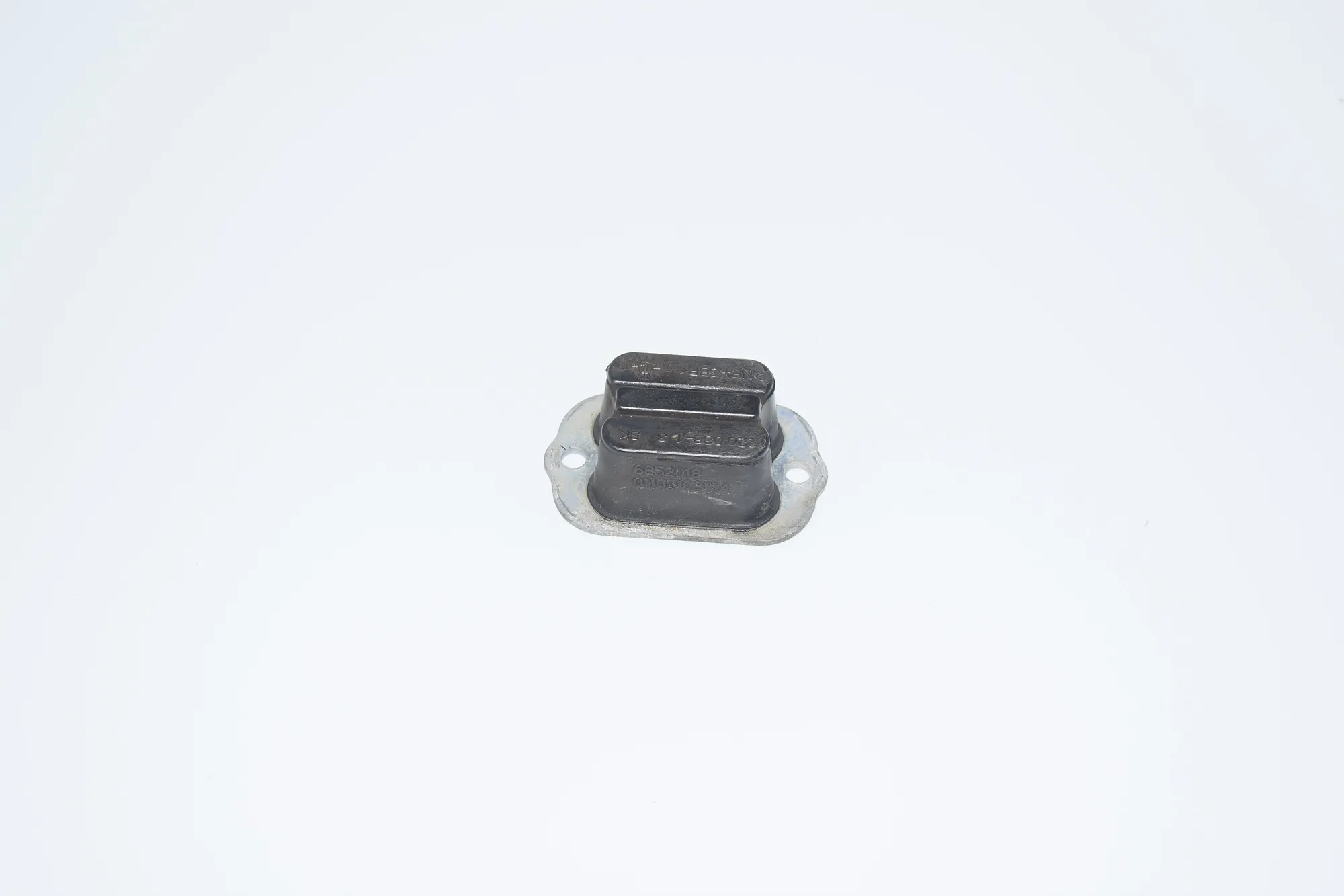 Other Body Parts – OEM 6852018 · BMW i3 (I01) Hybrid 2014 – 2