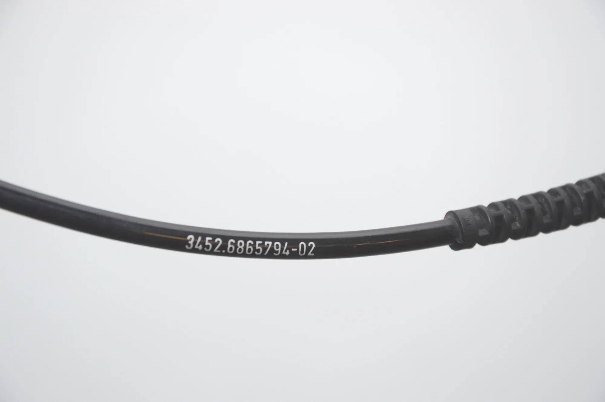 Front Left ABS Sensor – OEM 6865794 · BMW i3 (I01) Hybrid 2016 – 4