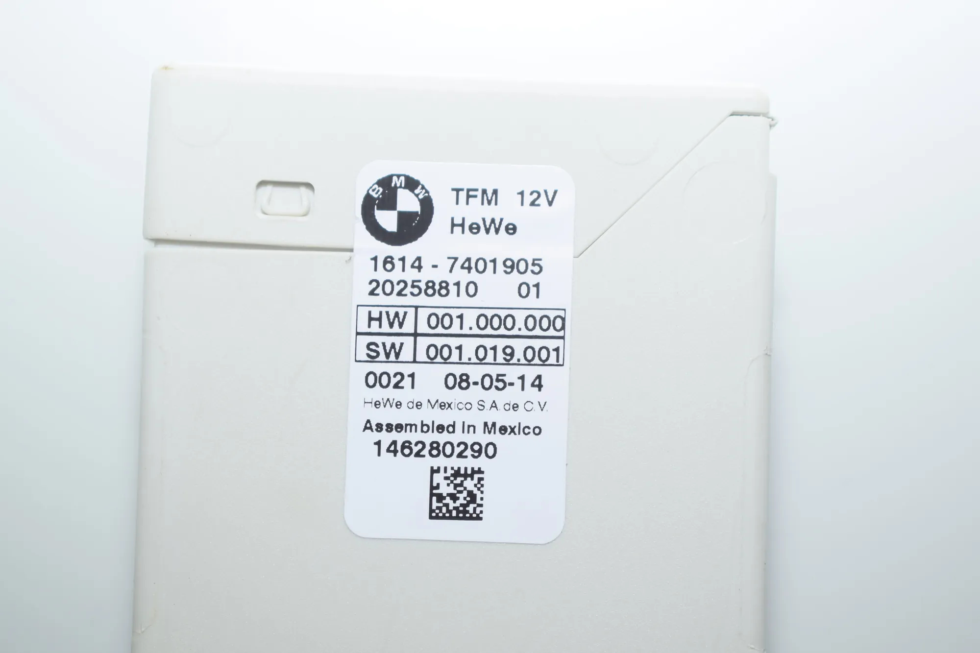 Fuel Pump Control Unit – OEM 7401905 · BMW i3 (I01) Hybrid 2014 – 4