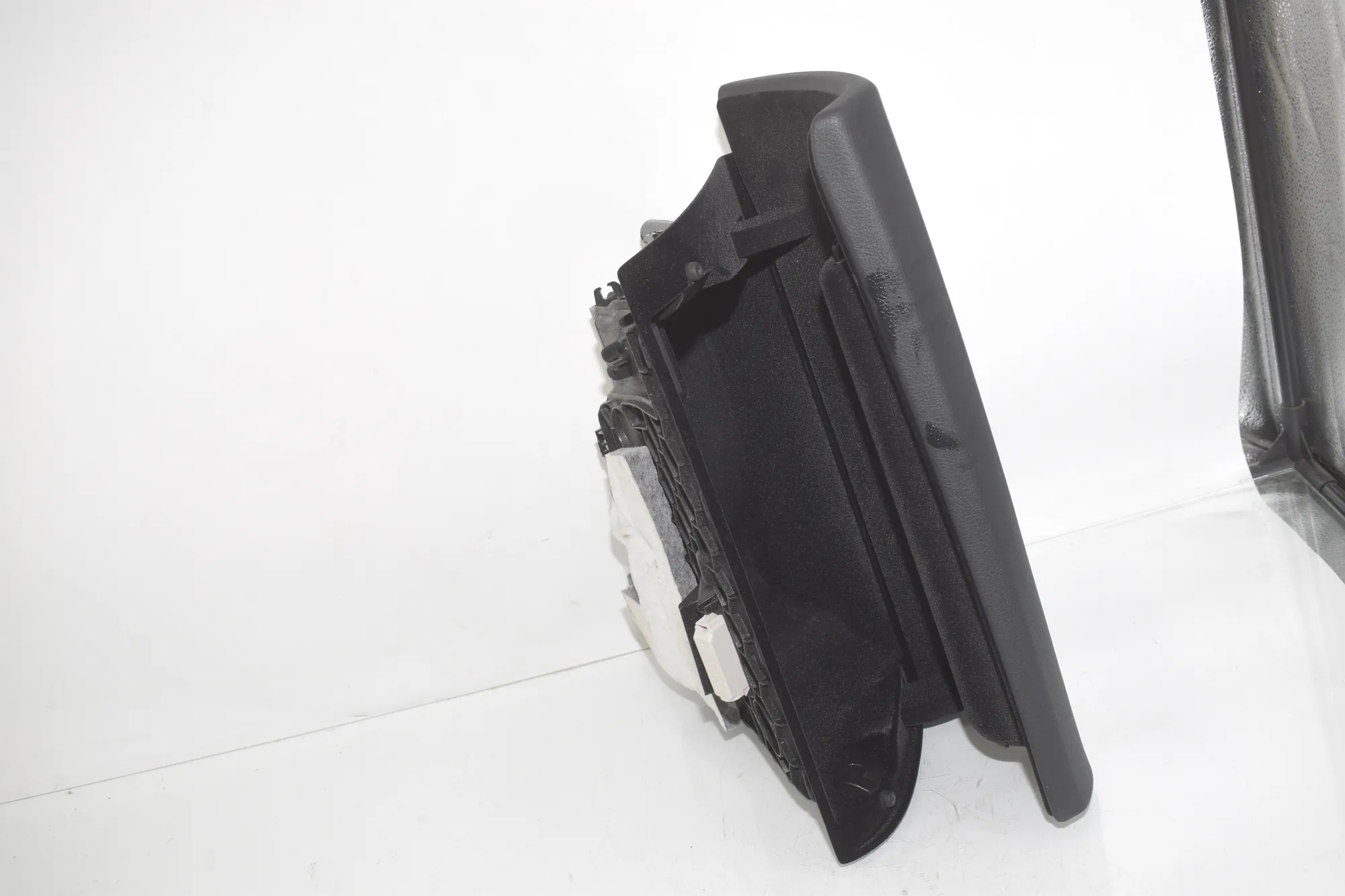 Glove Compartment – OEM 9239345 · BMW 4 Gran Coupe (F36) 430 d 2016 – 4