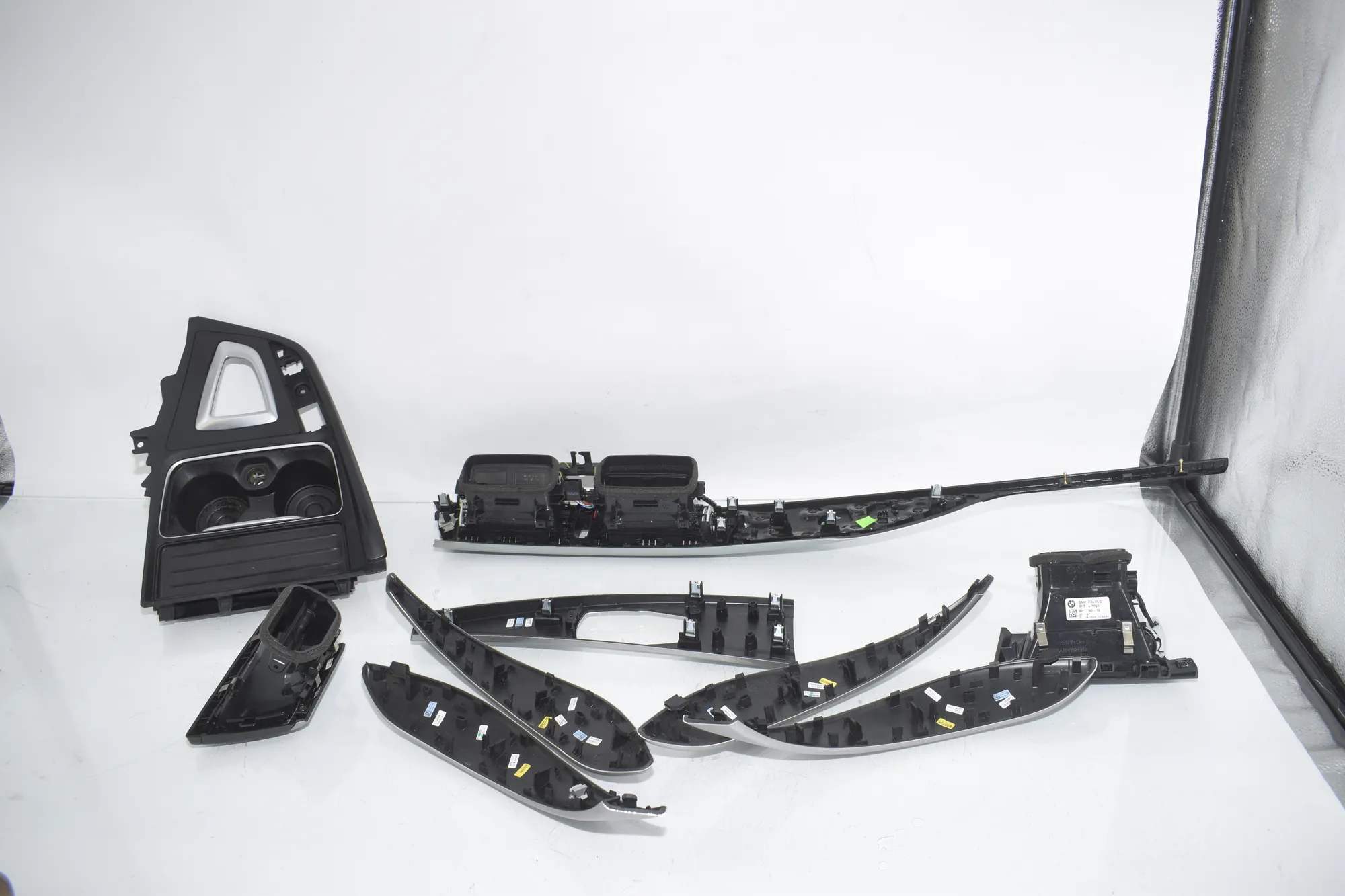 Interior Trim Strips Kit – OEM 9218550 · BMW 4 Gran Coupe (F36) 430 d 2016 – 4
