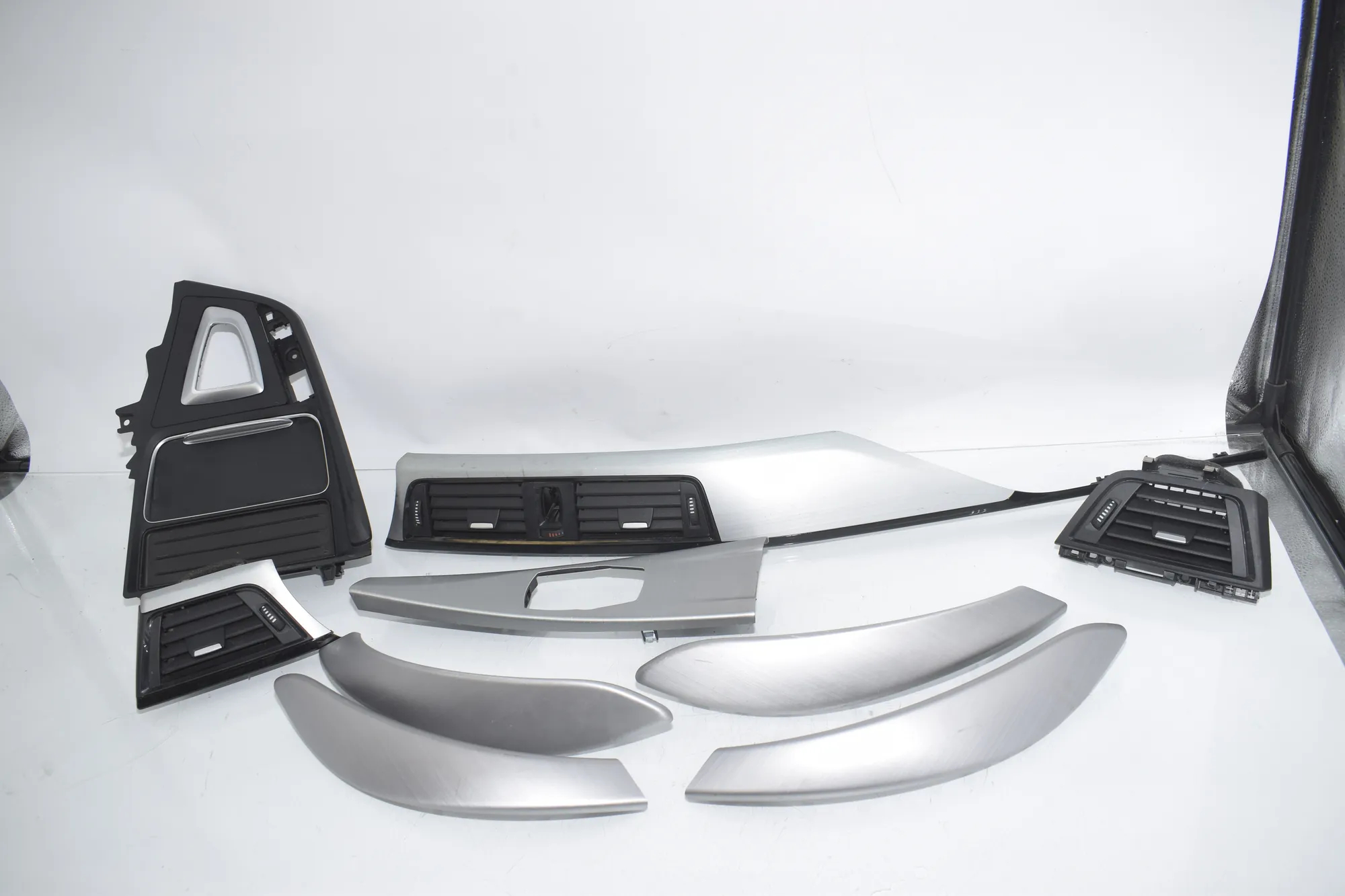 Interior Trim Strips Kit – OEM 9218550 · BMW 4 Gran Coupe (F36) 430 d 2016 – 3