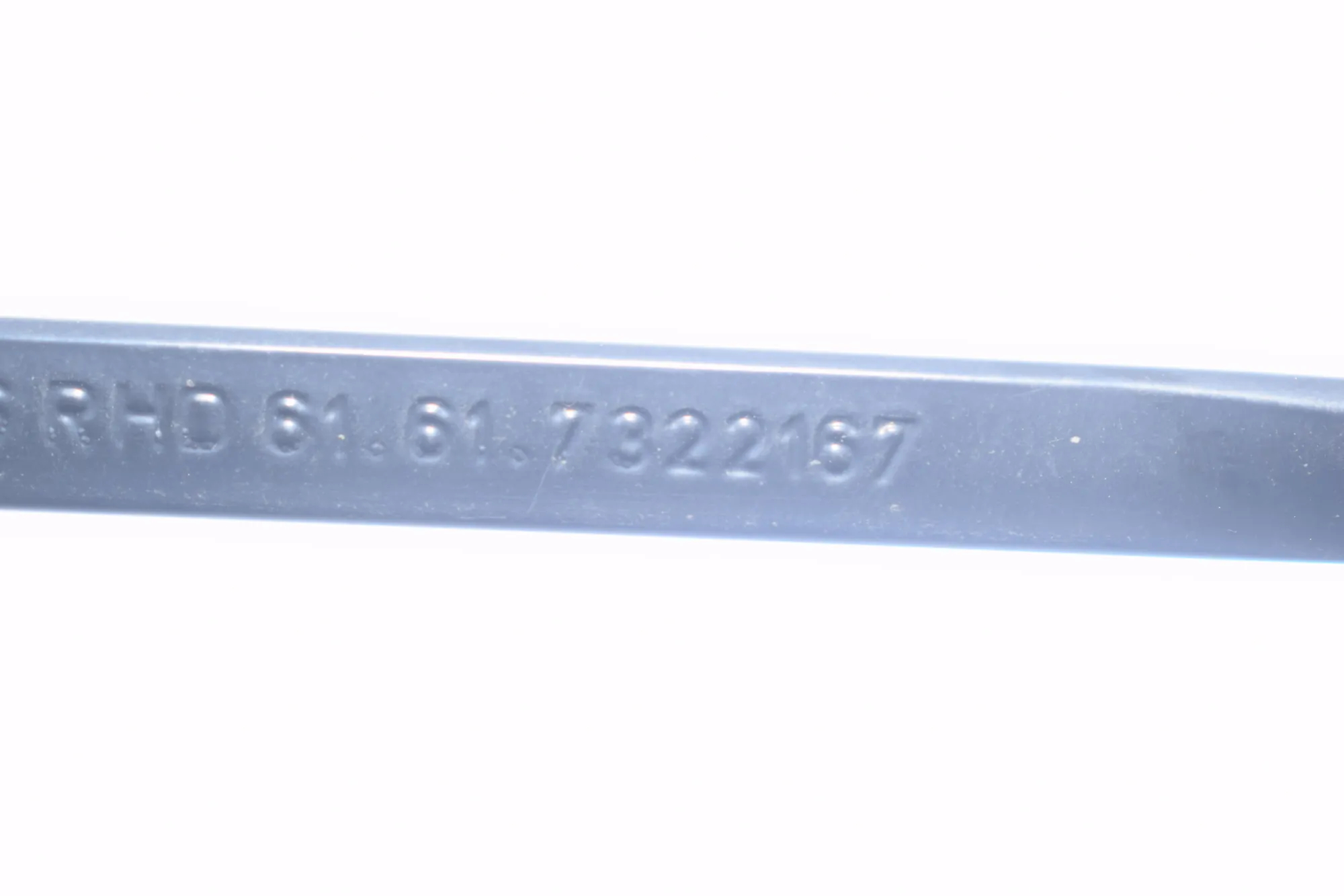 Front Wiper Arms – OEM 7322166 · BMW i3 (I01) Hybrid 2014 – 4