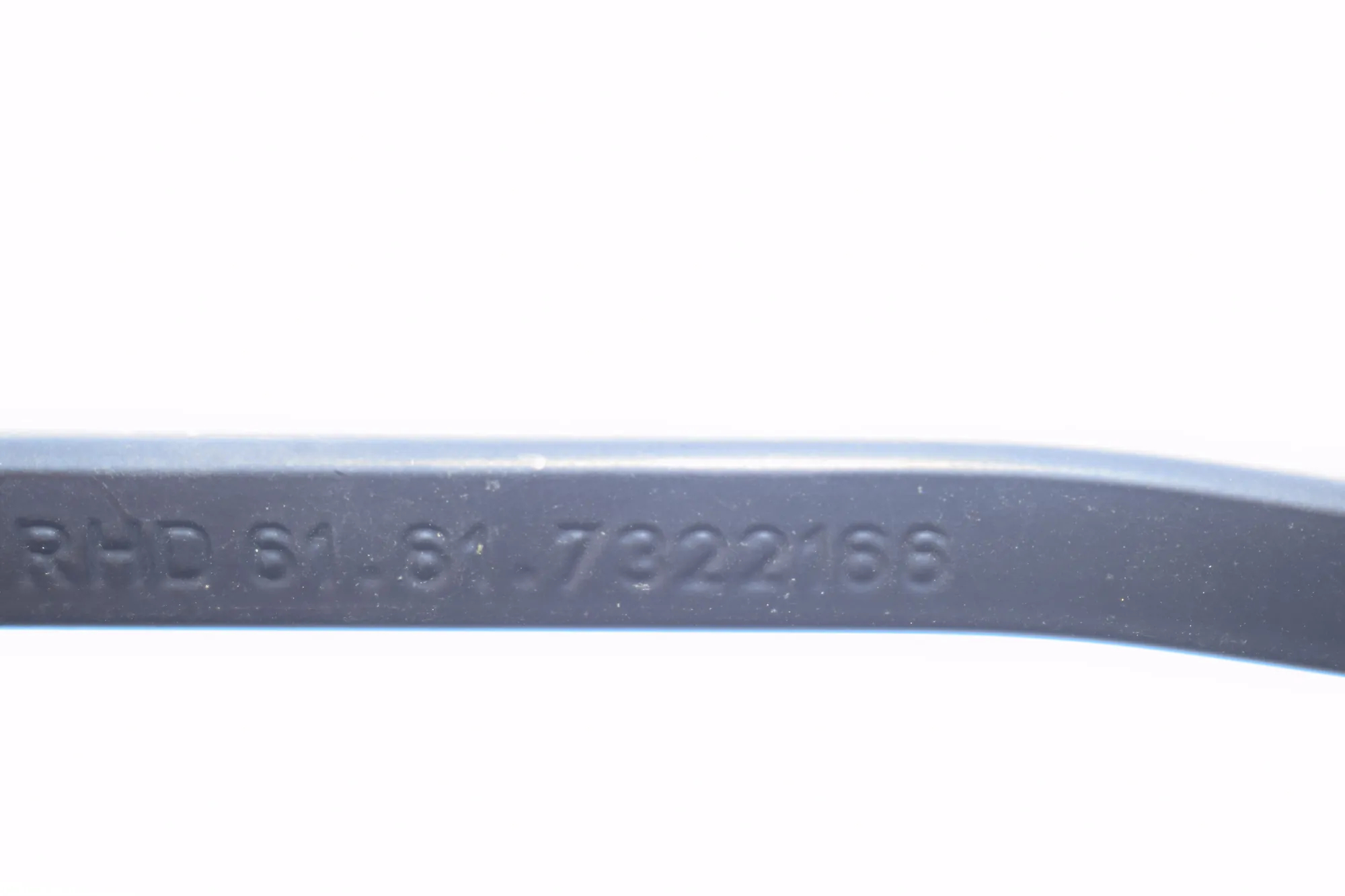 Front Wiper Arms – OEM 7322166 · BMW i3 (I01) Hybrid 2014 – 3