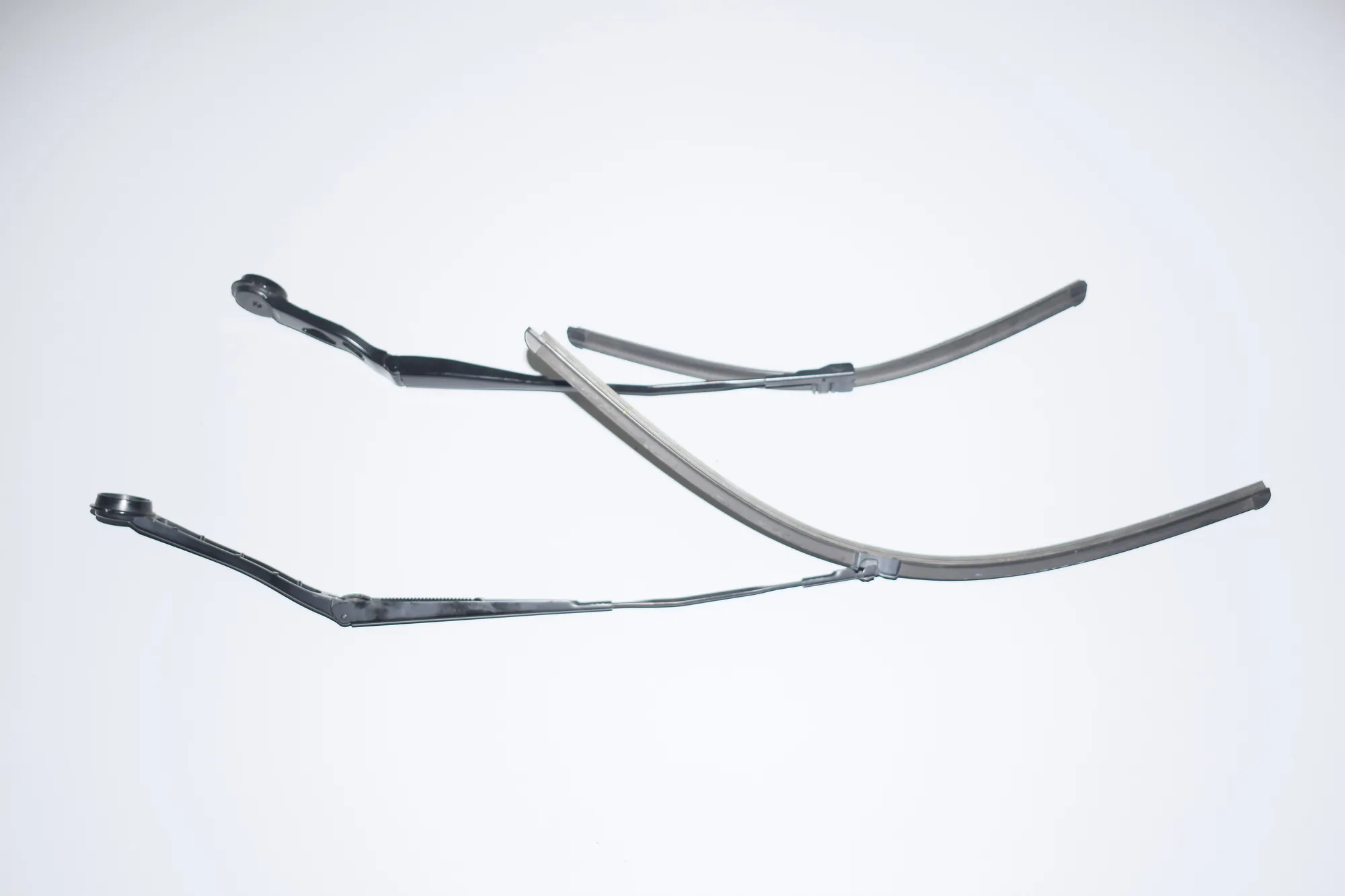 Front Wiper Arms – OEM 7322166 · BMW i3 (I01) Hybrid 2014 – 2