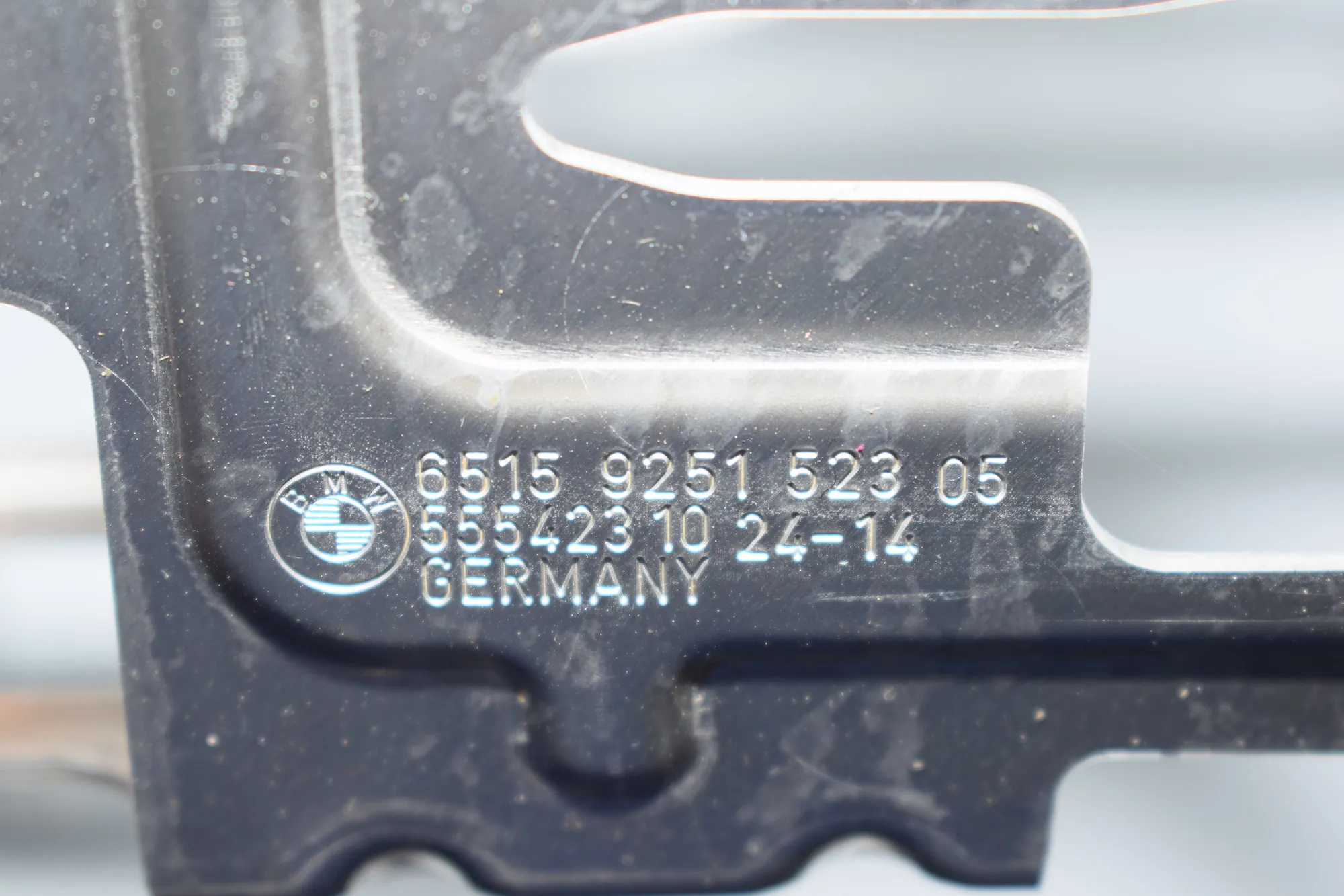 Other Body Parts – OEM 9281982 · BMW i3 (I01) Hybrid 2014 – 4