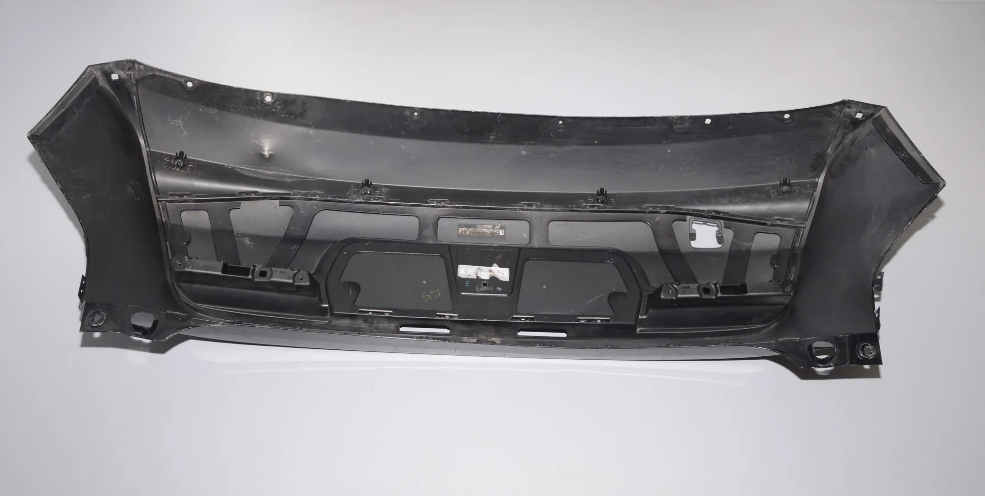 Rear Bumper – OEM 7296776 · BMW i3 (I01) Hybrid 2016 – 3