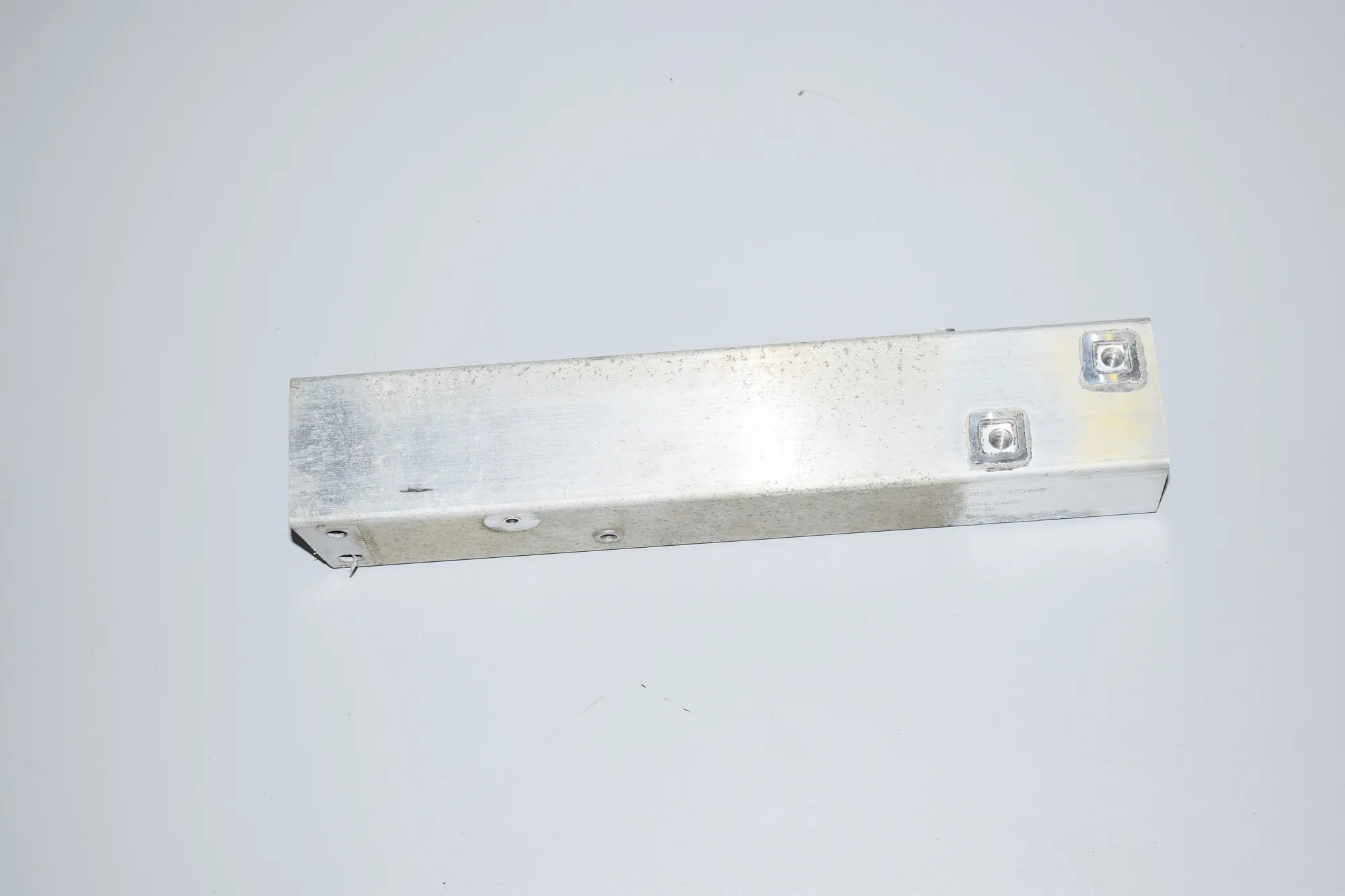 Rear Right Bumper Bracket – OEM 7375468 · BMW i3 (I01) Hybrid 2014