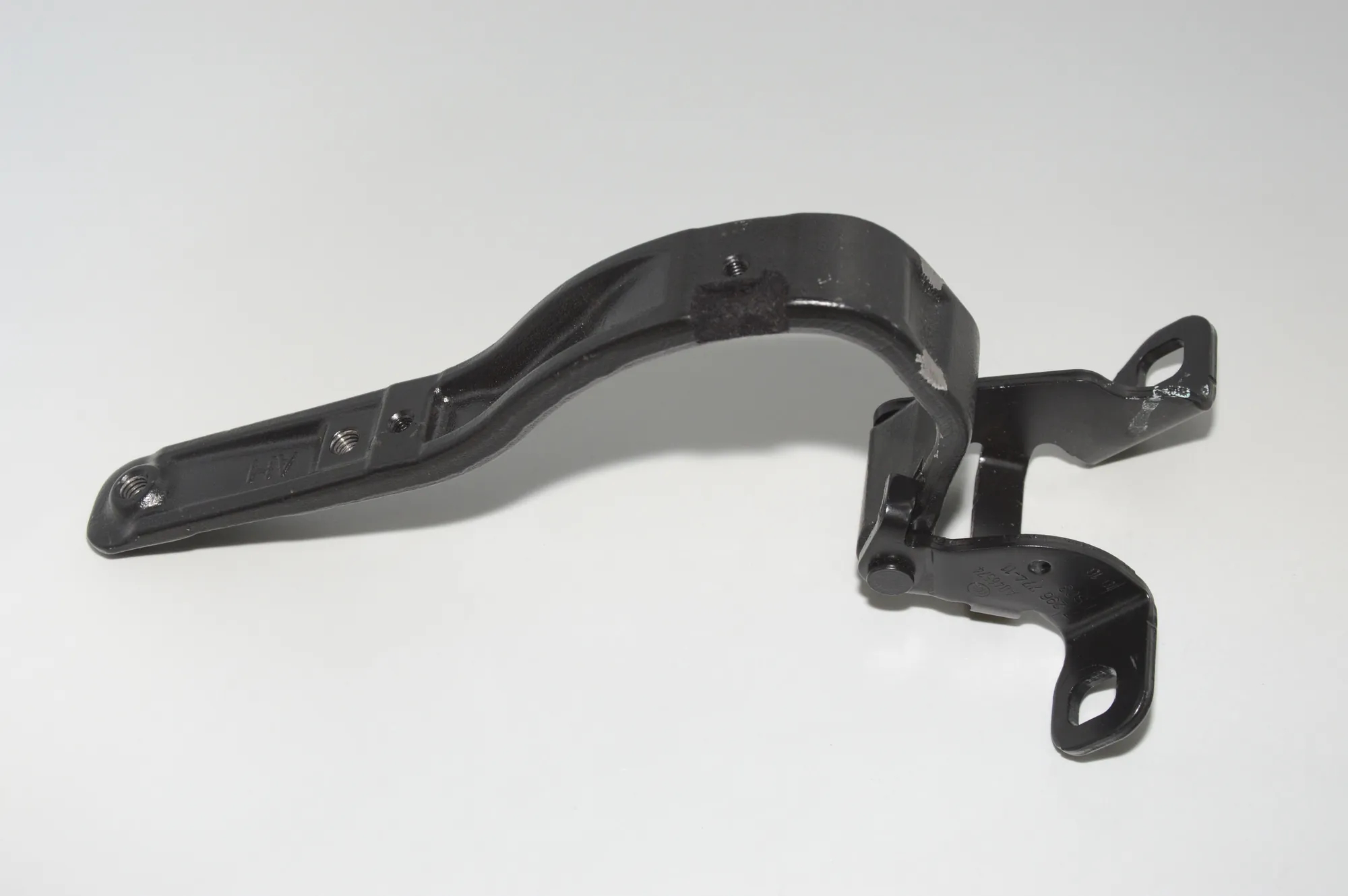 Right Side Bootlid Hinge – OEM 7296774 · BMW i3 (I01) Hybrid 2016 – 3