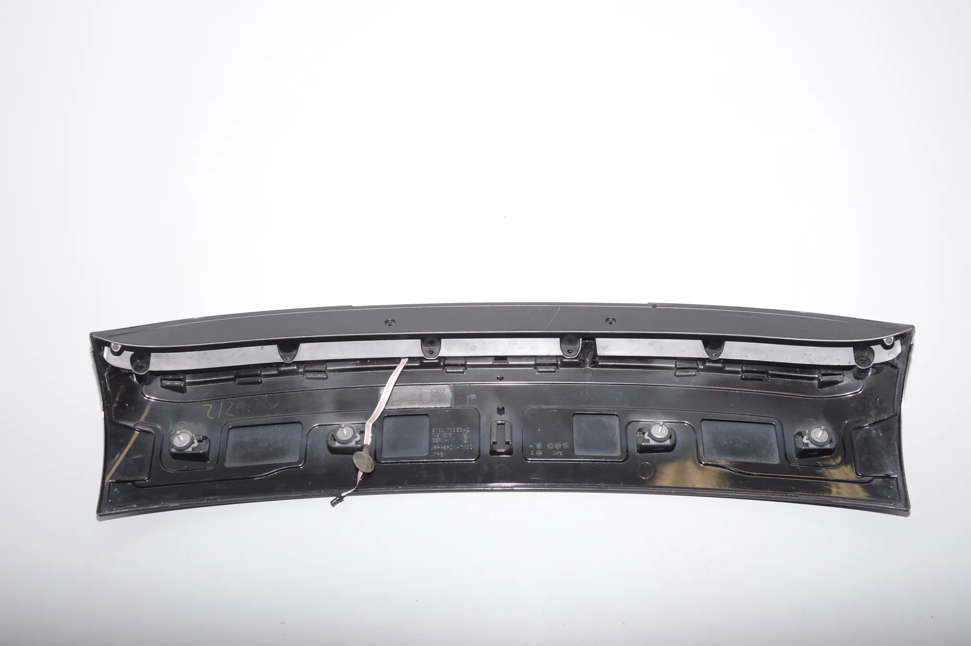 Tailgate Bootlid Spoiler – OEM 7305042 · BMW i3 (I01) Hybrid 2016 – 4