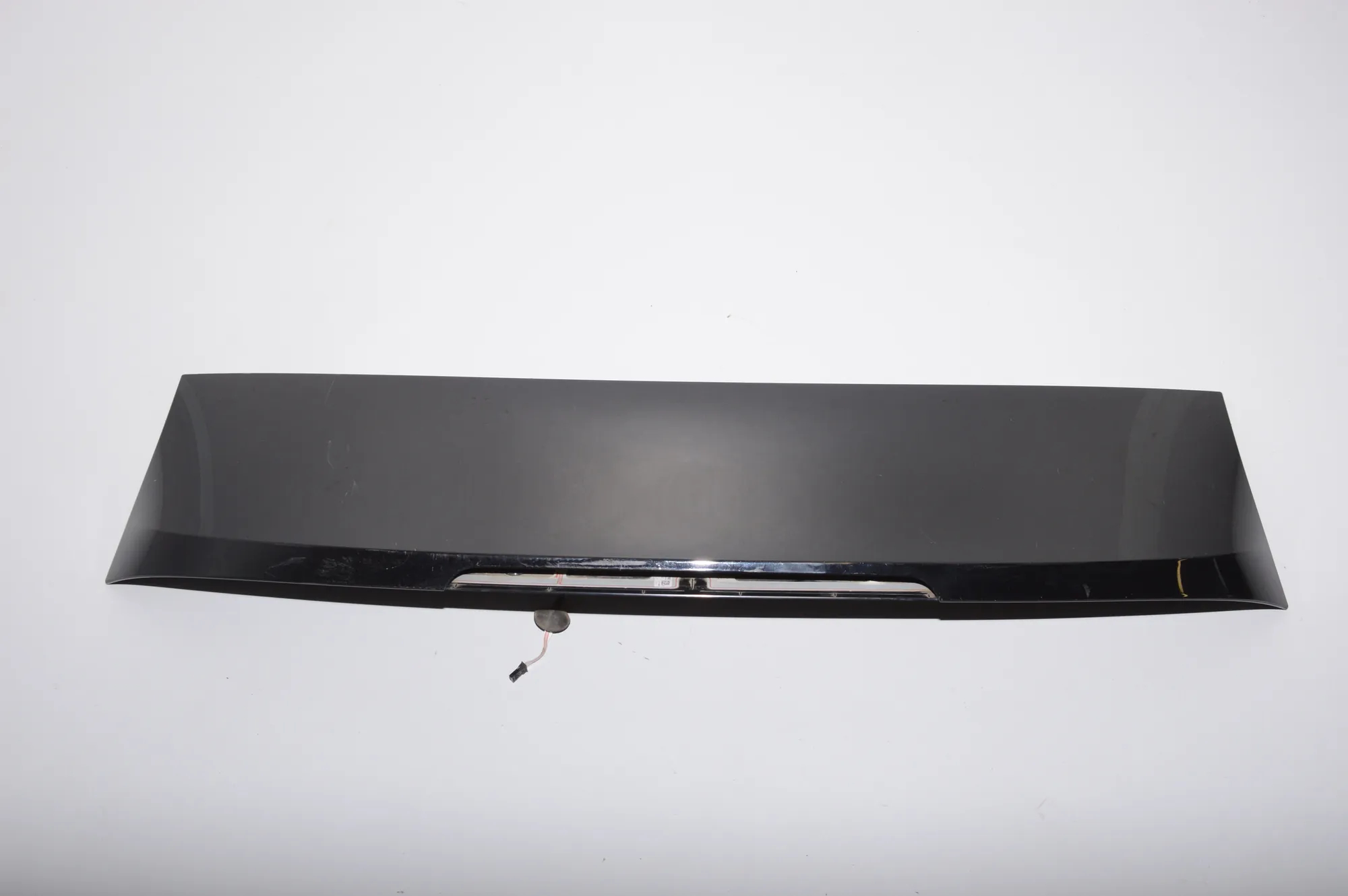 Tailgate Bootlid Spoiler – OEM 7305042 · BMW i3 (I01) Hybrid 2016 – 2