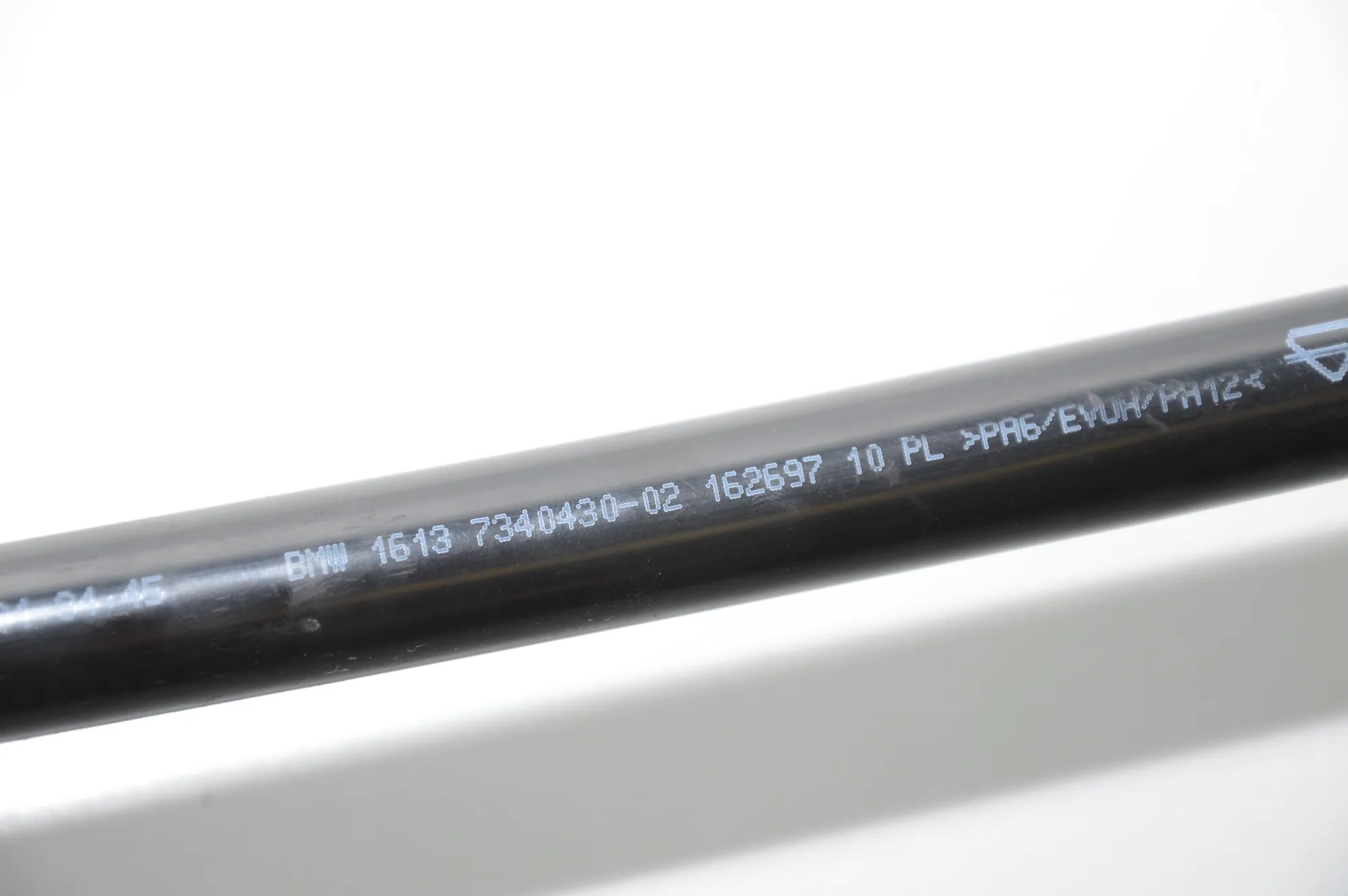 Other tubes – OEM 7340430 · BMW i3 (I01) Hybrid 2016 – 4
