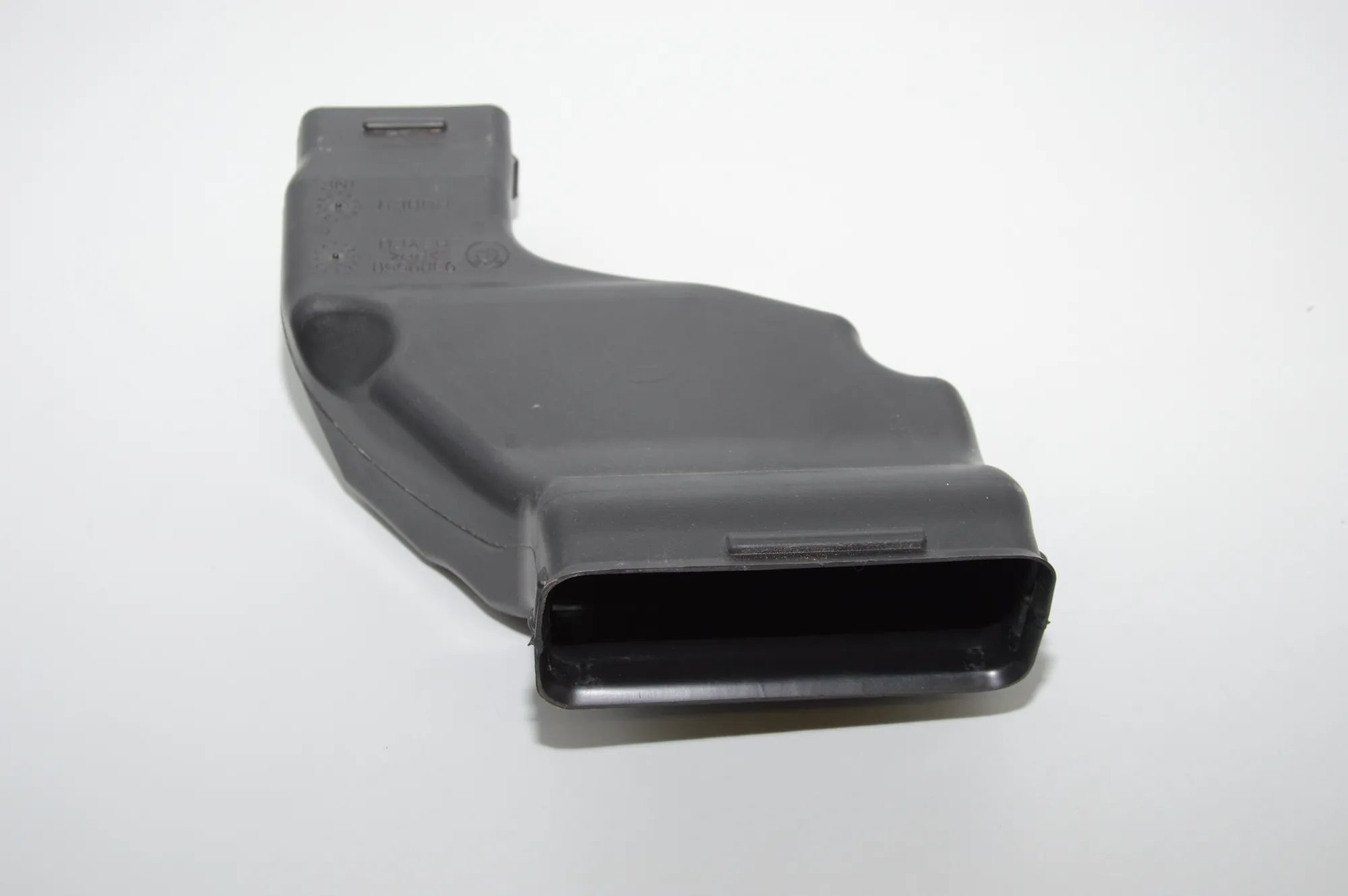 Other Interior Parts – OEM 9309550 · BMW i3 (I01) Hybrid 2016 – 2