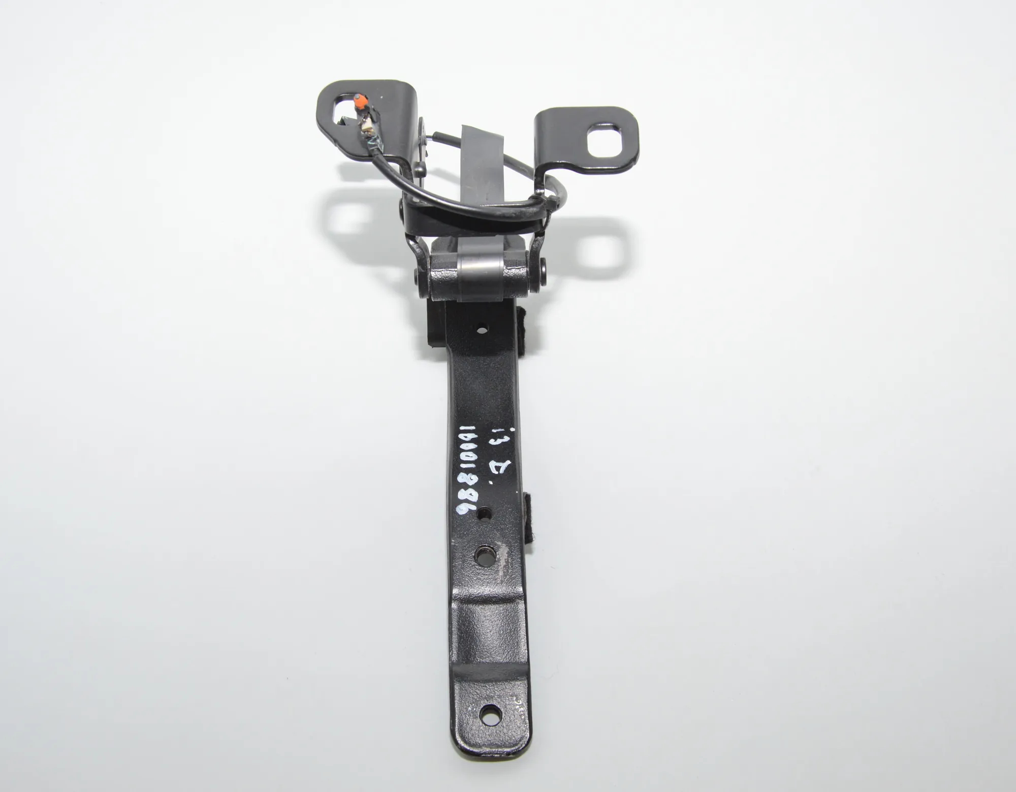 Left Side Bootlid Hinge – OEM 7296773 · BMW i3 (I01) Hybrid 2016 – 2