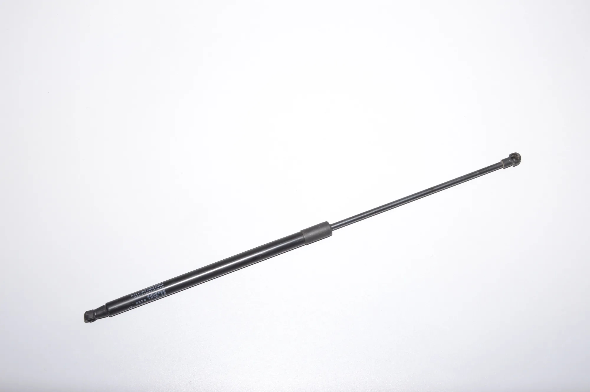 Right Side Tailgate Gas Strut – OEM 7296775 · BMW i3 (I01) Hybrid 2016 – 2