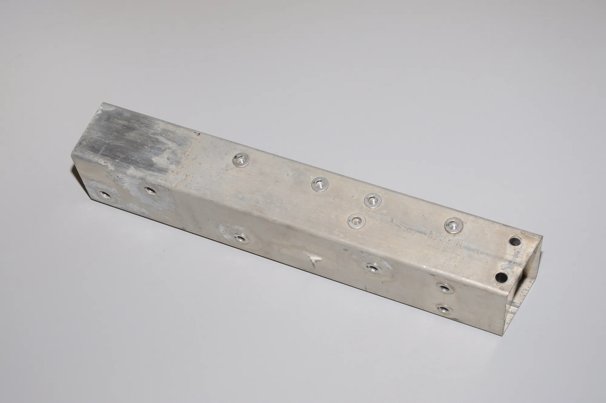 Rear Left Bumper Bracket – OEM 7375467 · BMW i3 (I01) Hybrid 2016 – 6