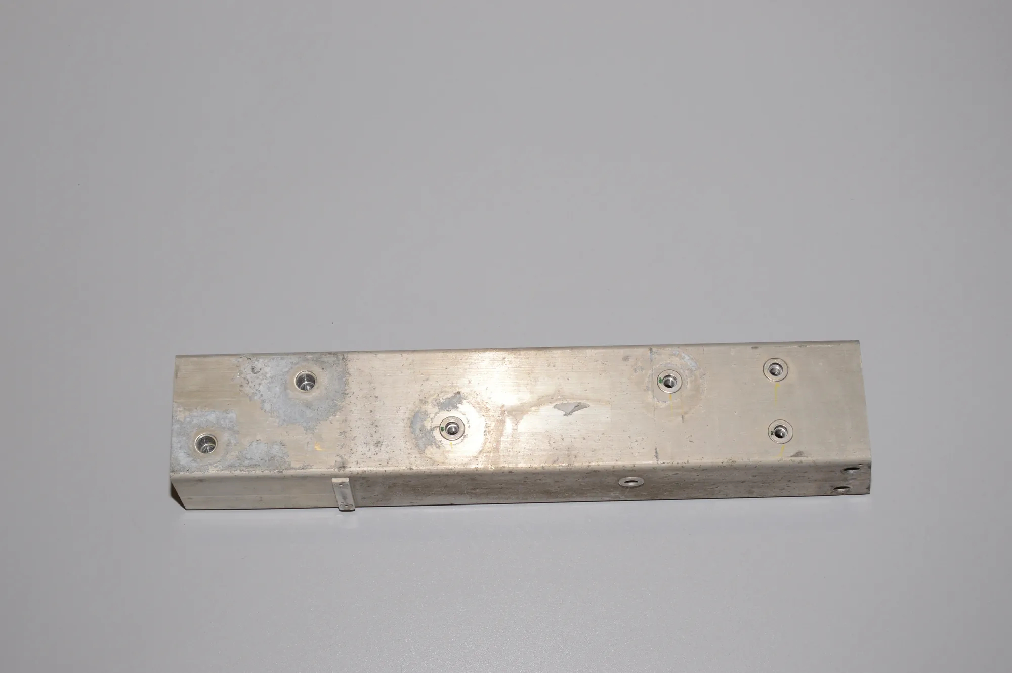Rear Left Bumper Bracket – OEM 7375467 · BMW i3 (I01) Hybrid 2016