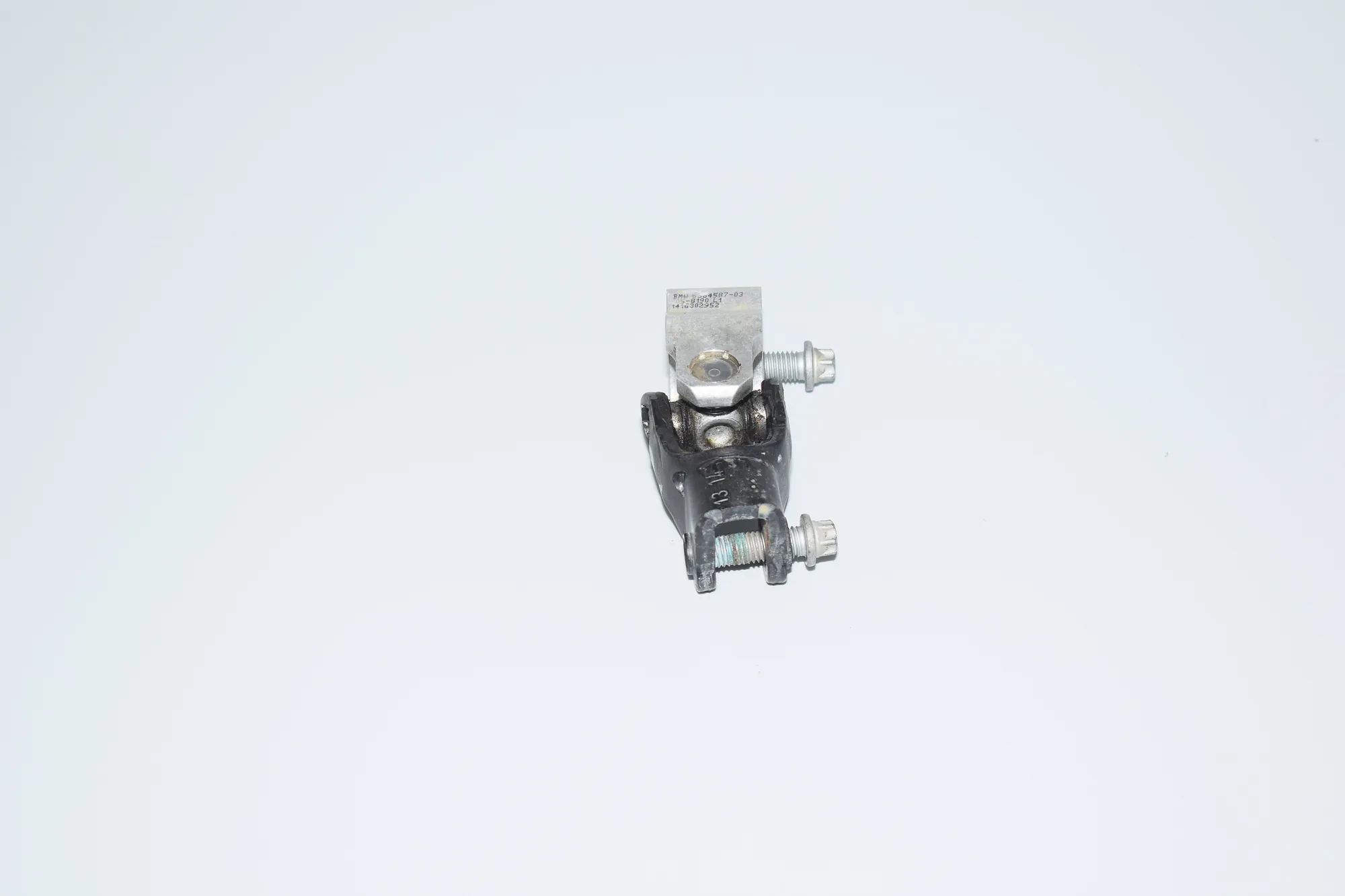 Steering Column Shaft Joint – OEM 6864587 · BMW i3 (I01) Hybrid 2014 – 3