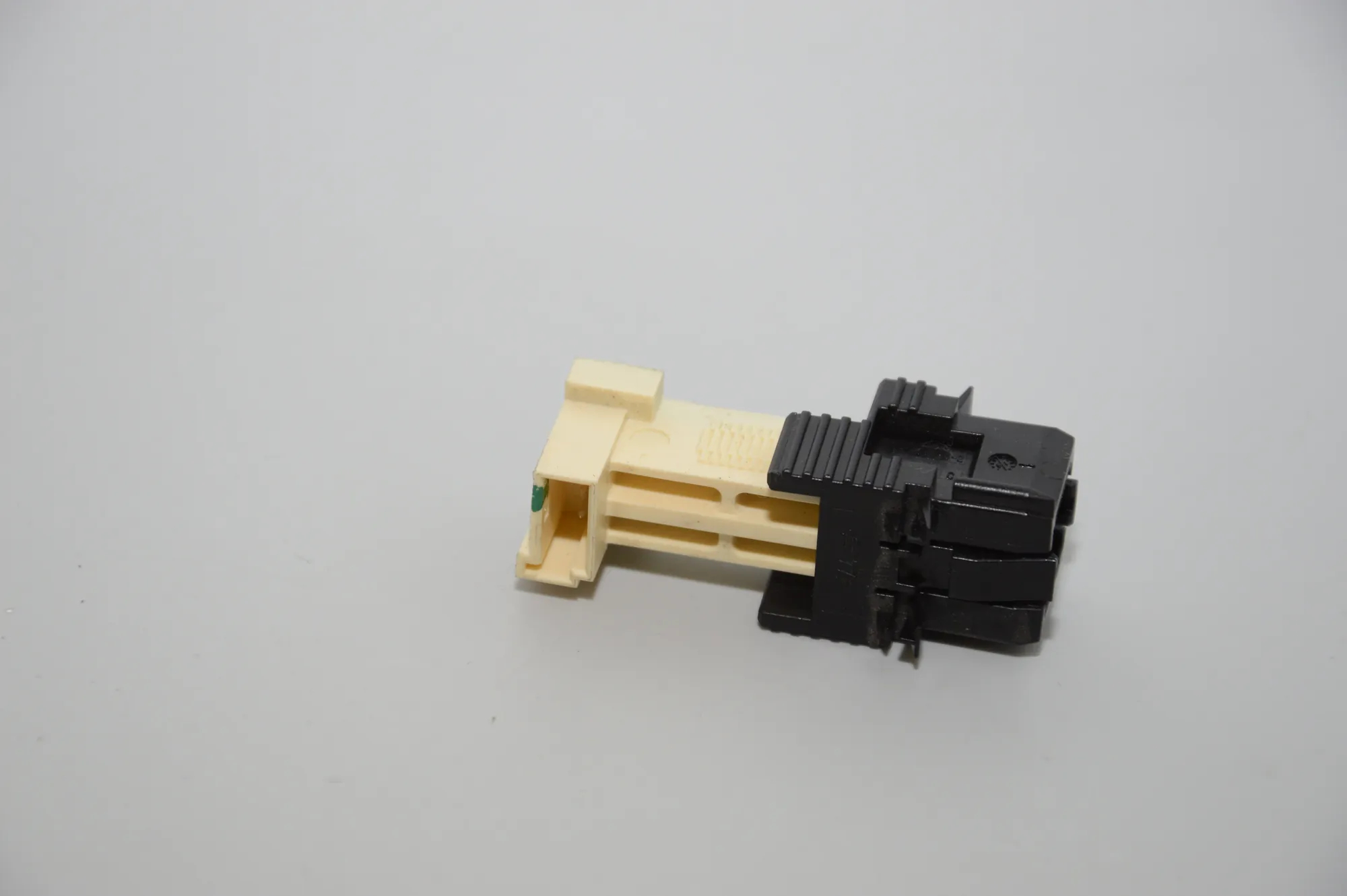 Brake Pedal Sensor – OEM 9240076 · BMW i3 (I01) Hybrid 2016 – 2