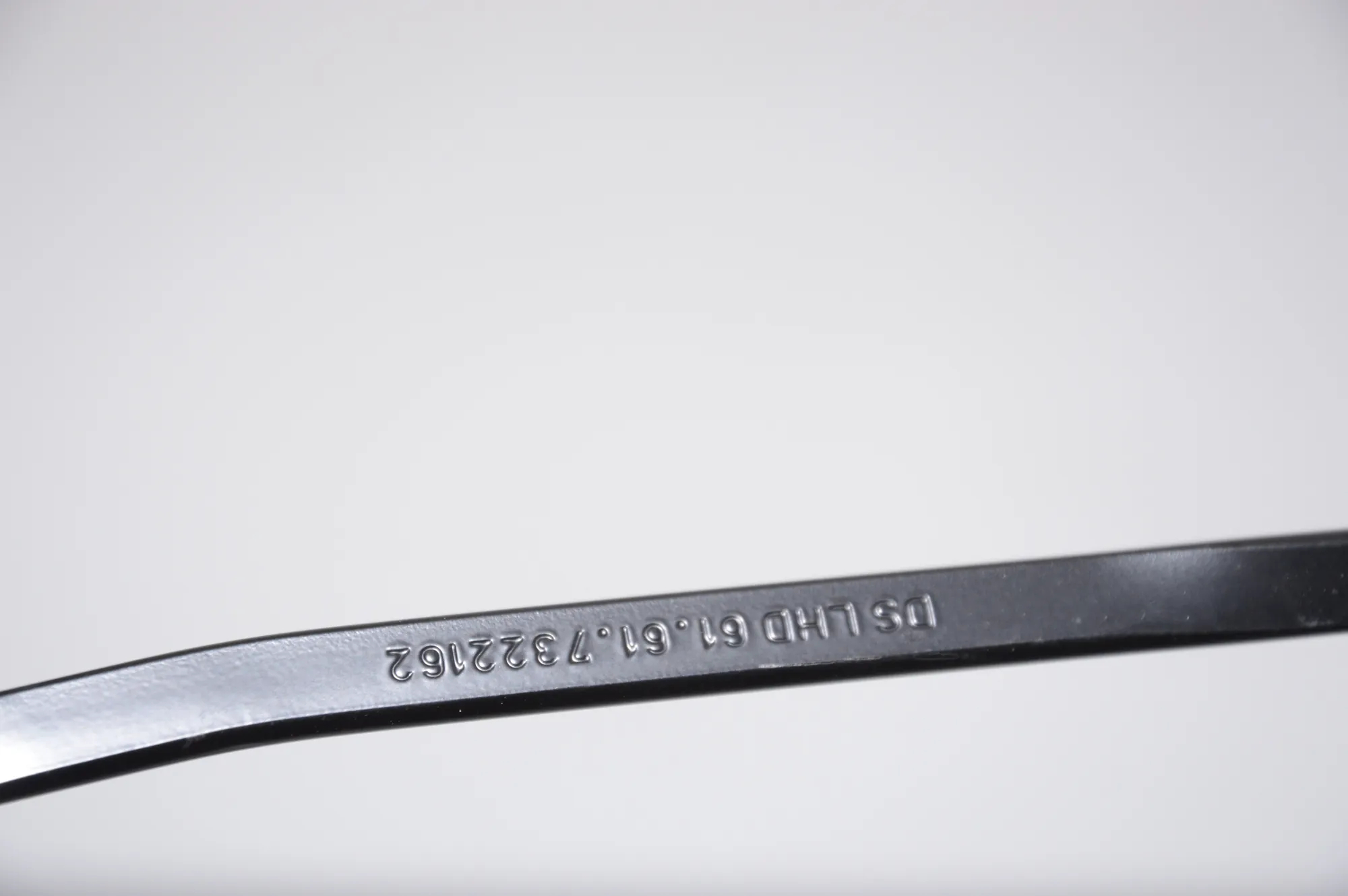 Front Wiper Arms – OEM 7322164 · BMW i3 (I01) Hybrid 2016 – 4