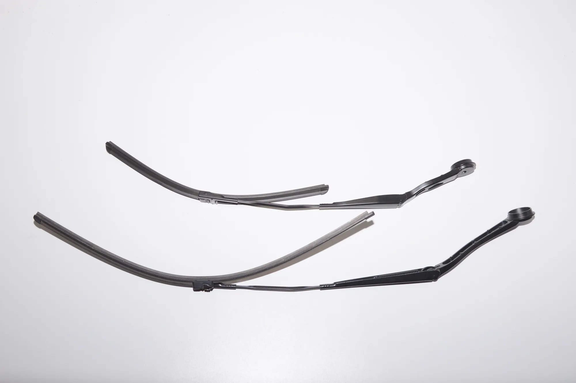 Front Wiper Arms – OEM 7322164 · BMW i3 (I01) Hybrid 2016