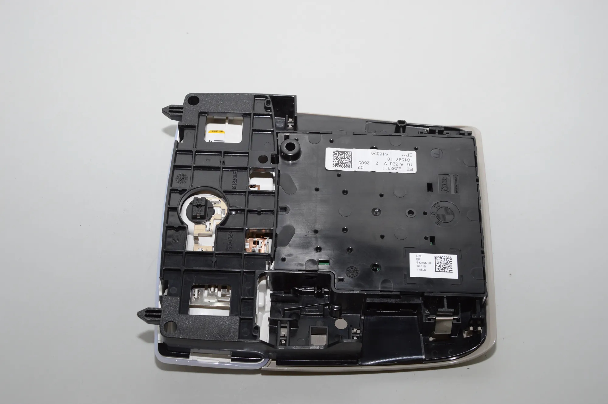 Interior Lighting – OEM 9292911 · BMW i3 (I01) Hybrid 2016 – 3