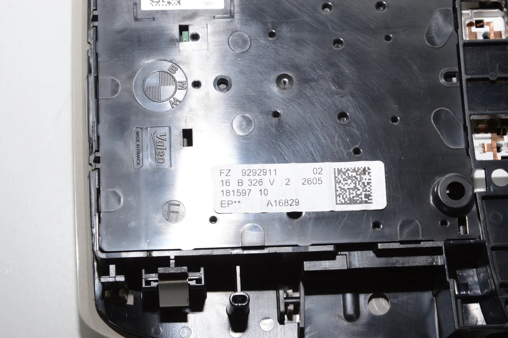 Interior Lighting – OEM 9292911 · BMW i3 (I01) Hybrid 2016 – 5