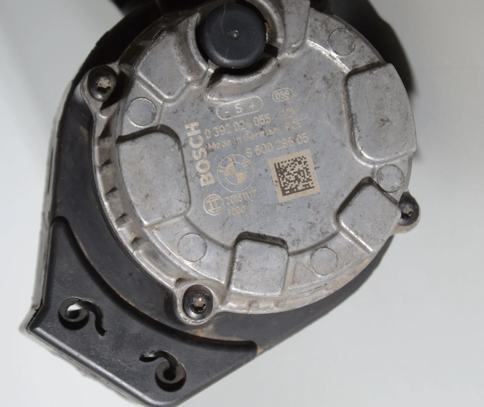 Other Engine Compartment Parts – OEM 0392024055 · BMW i3 (I01) Hybrid 2016 – 6