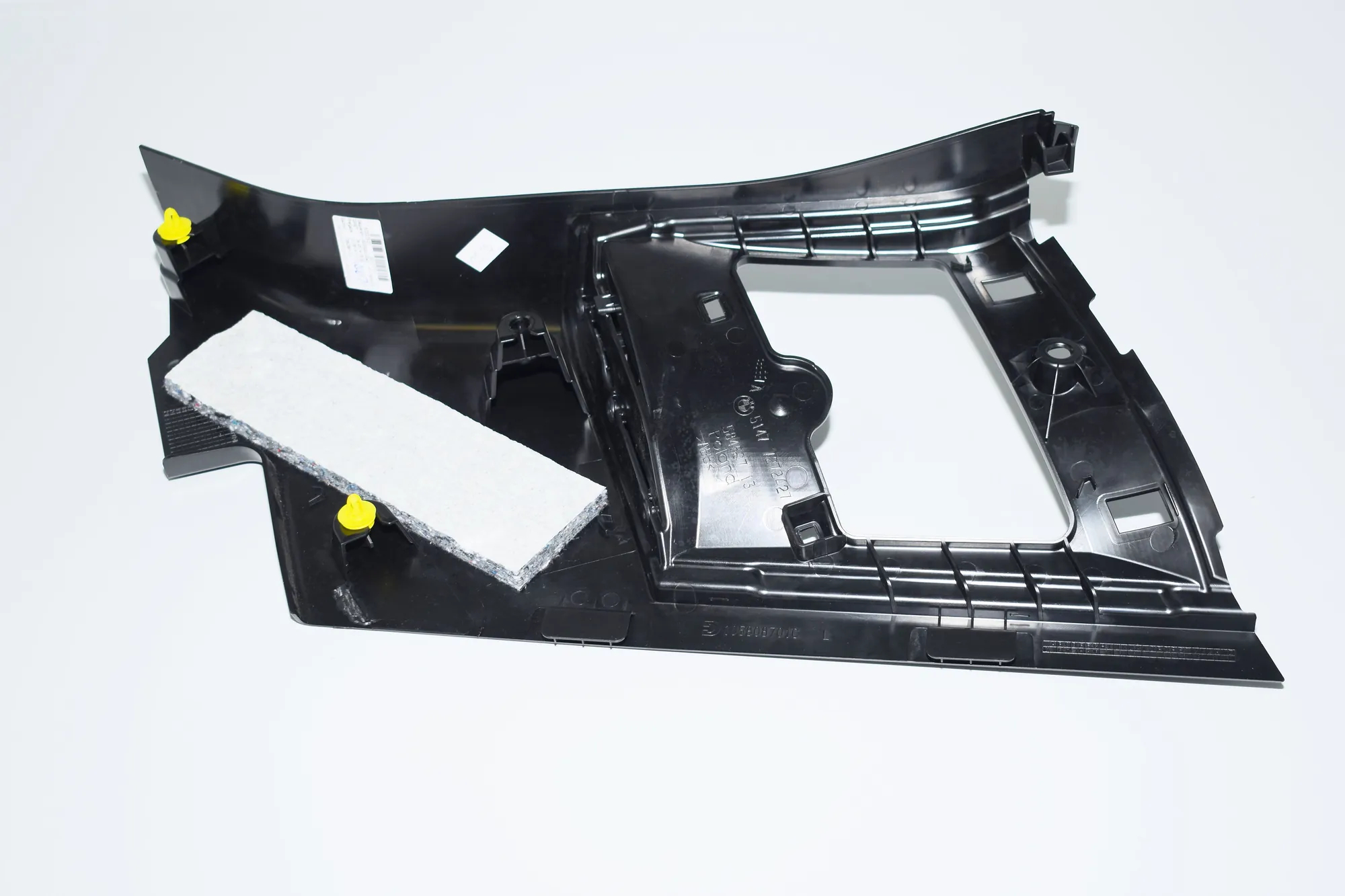Left Side B Pillar Trim – OEM 7272427 · BMW i3 (I01) Hybrid 2014 – 2