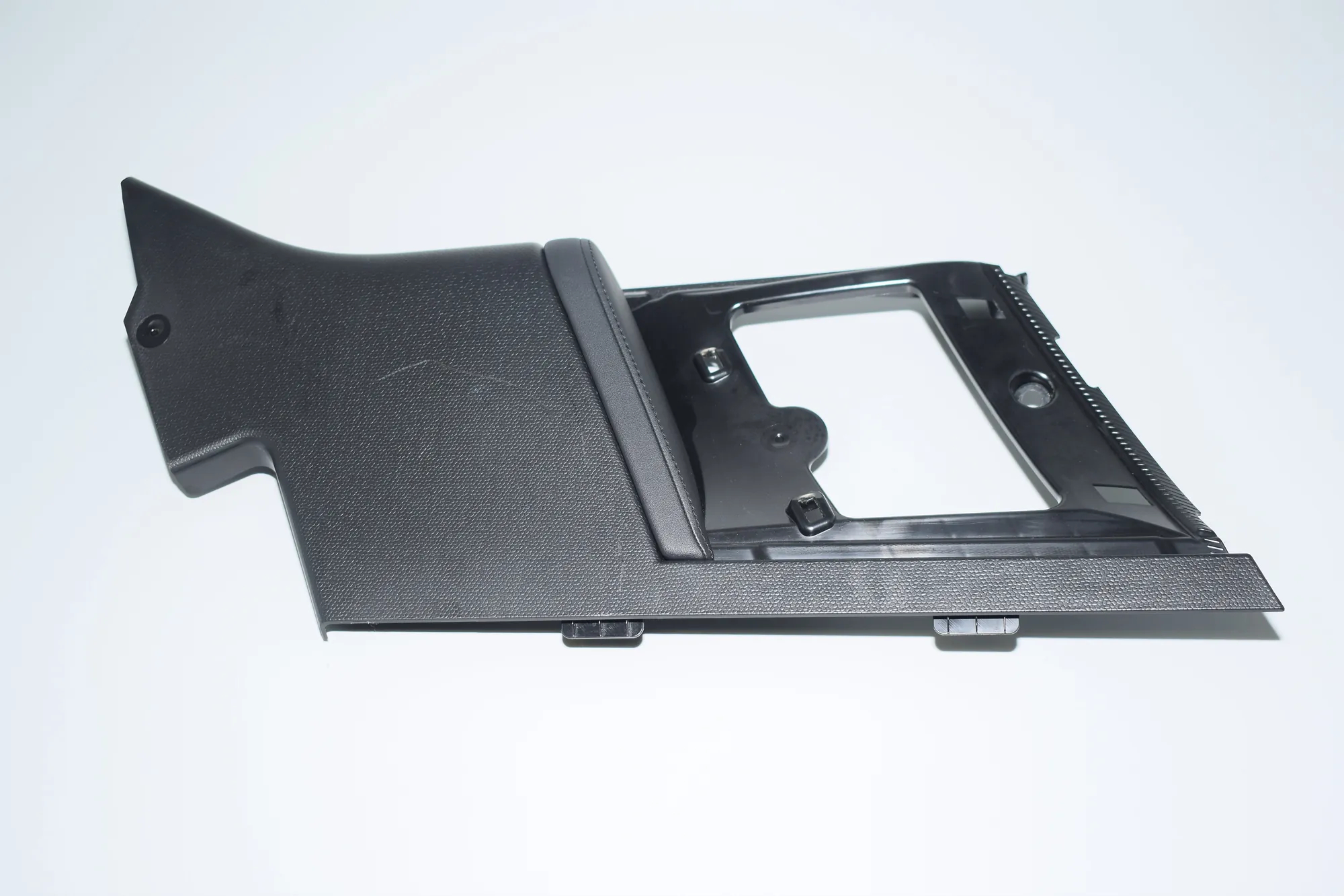 Right Side B Pillar Trim – OEM 7272428 · BMW i3 (I01) Hybrid 2014