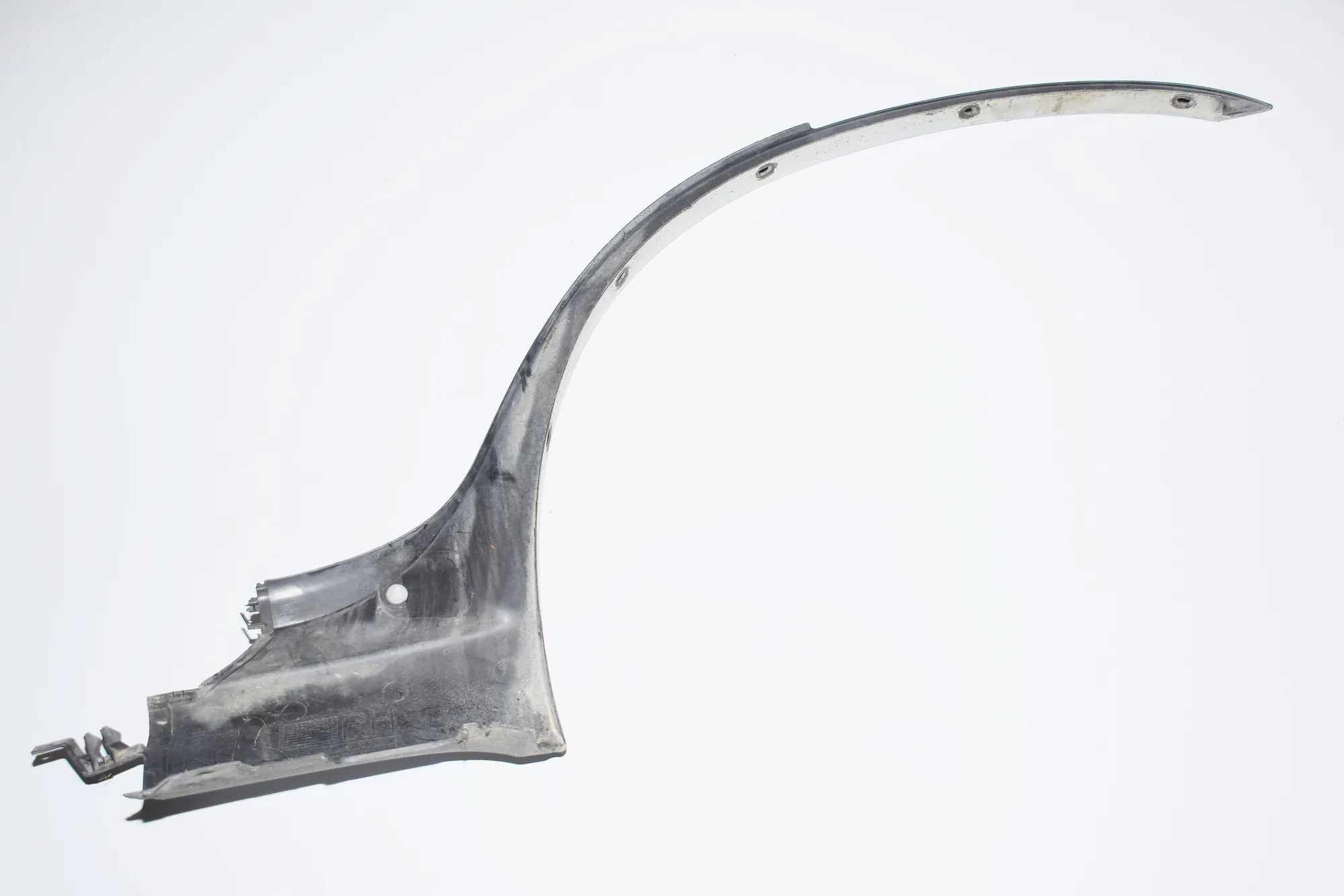 Rear Right Fender Arch Trim – OEM 8402338 · BMW X5 (E53) BMW X5 (E53) 2004 – 2