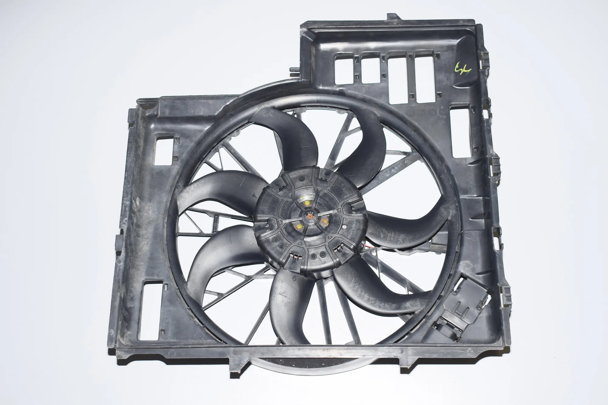 A/C Air Condition Fan – OEM 6925724 · BMW 5 (E60) BMW 5 (E60) 2007 – 2
