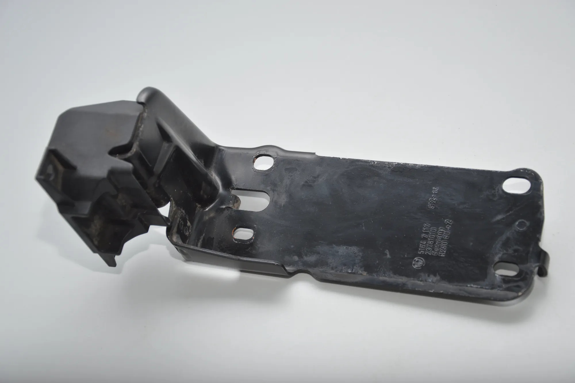 Other Body Parts – OEM 7117812 · BMW 3 (E90) 330 d 2011 – 2
