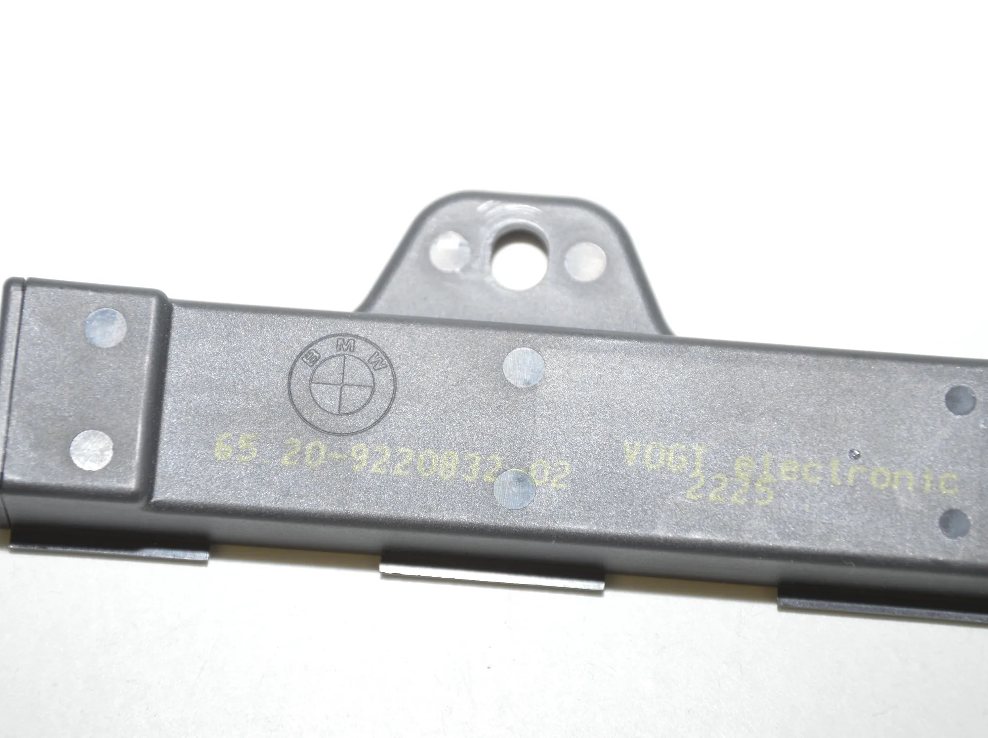 Antenna – OEM 9220832 · BMW 3 (F30, F80) 320 d xDrive 2013 – 4