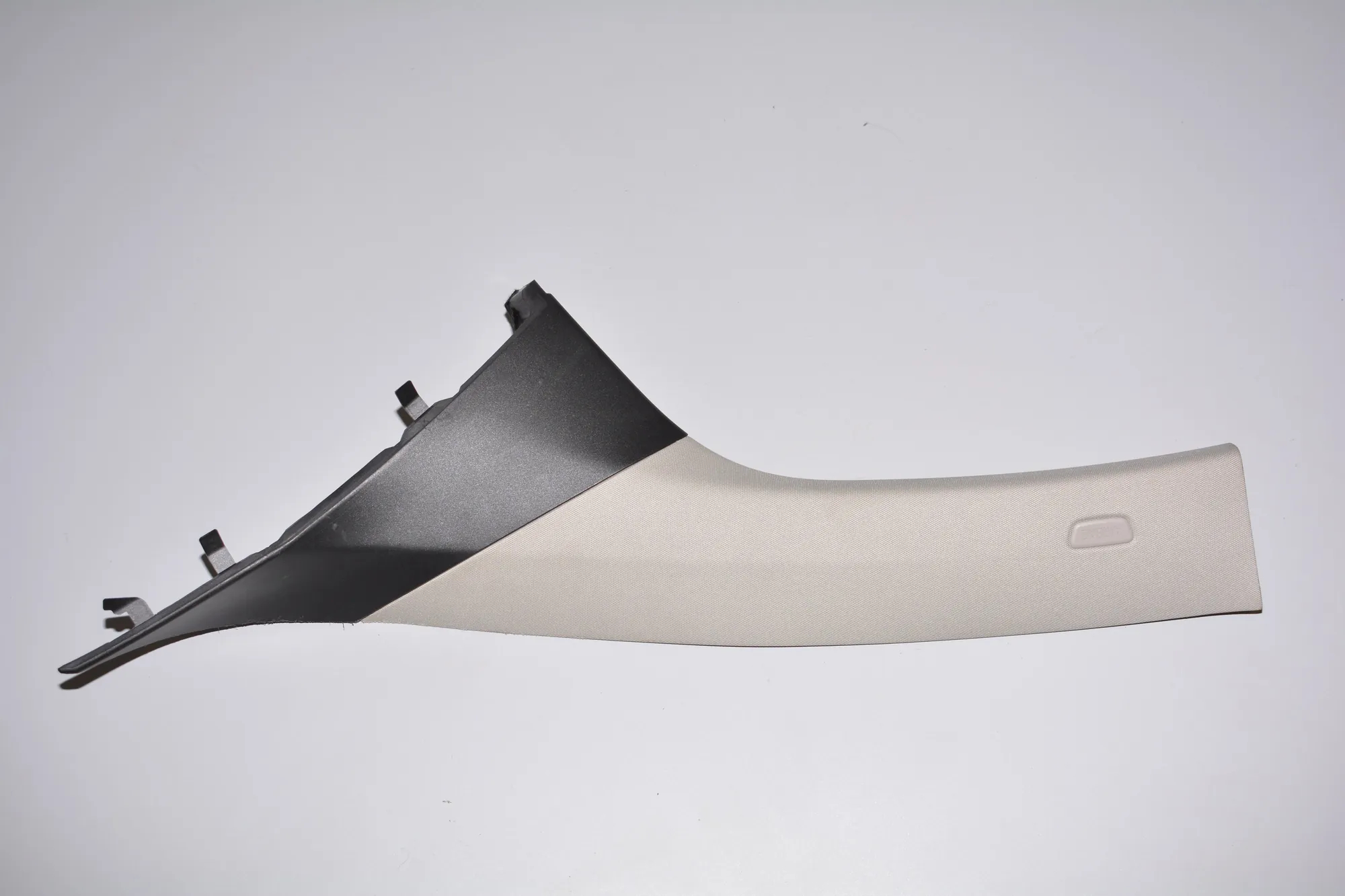Front Left A Pillar Trim – OEM 7275667 · BMW i3 (I01) Hybrid 2016