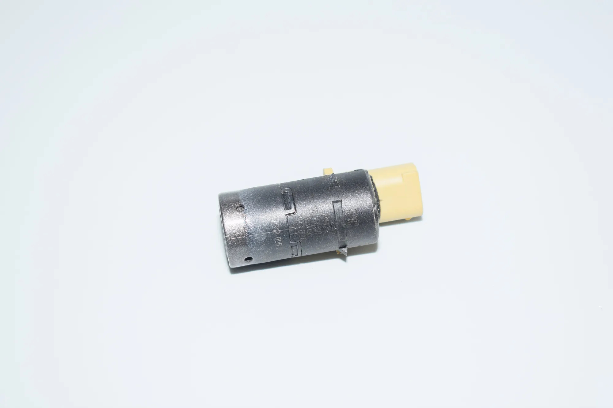 PDC Parking Sensor – OEM 1687506 · BMW 5 Touring (E39) BMW 5 Touring (E39) 2000
