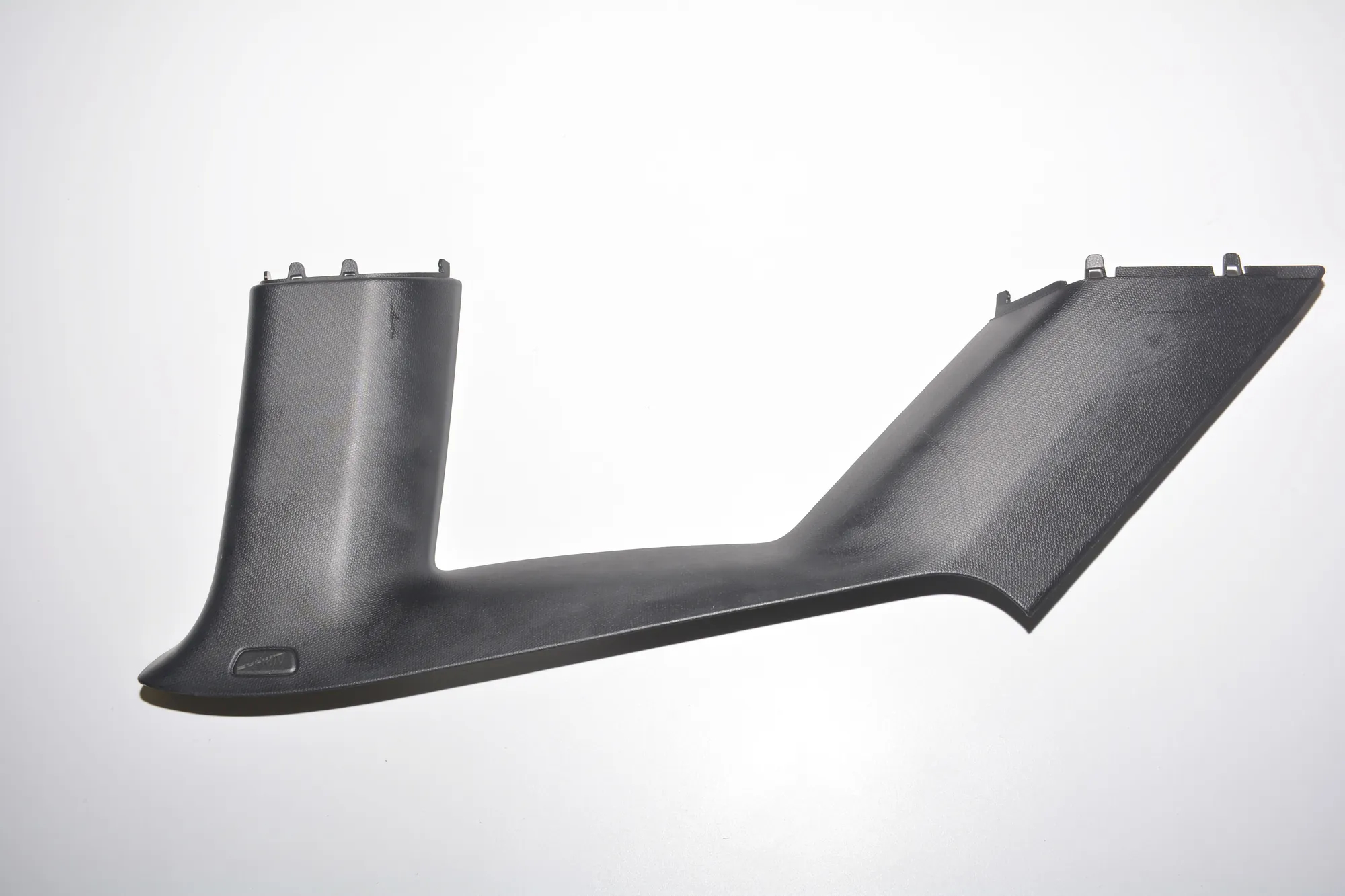 Rear Left Pillar Trim – OEM 7275669 · BMW i3 (I01) Electric 2015 – 2