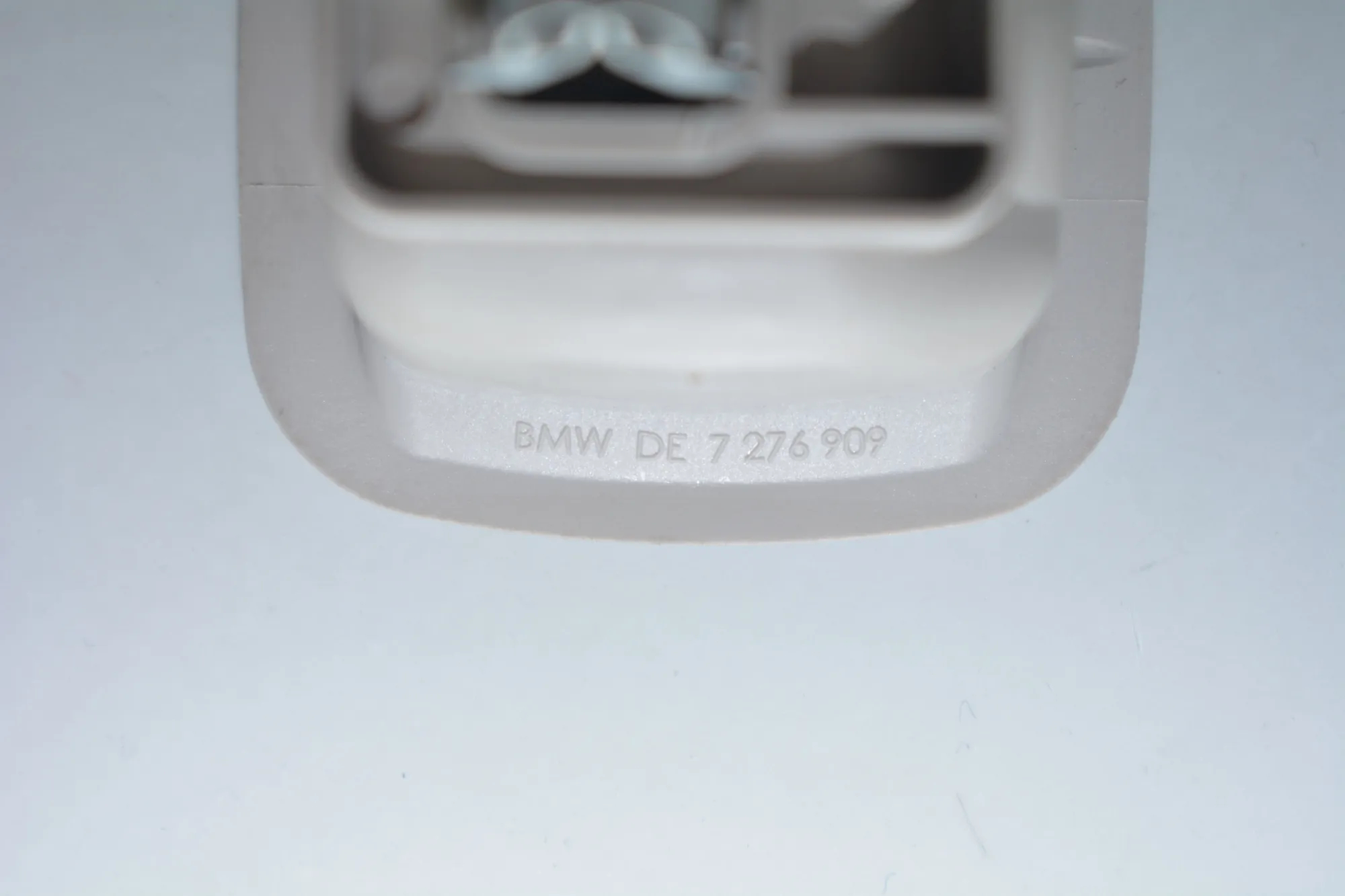 Front Left Roof Handle – OEM 7276909 · BMW i3 (I01) Electric 2019 – 6