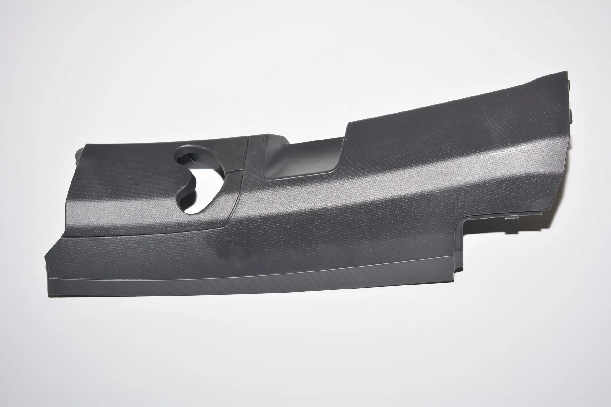 Rear Left Pillar Trim – OEM 7287935 · BMW i3 (I01) Hybrid 2016 – 2