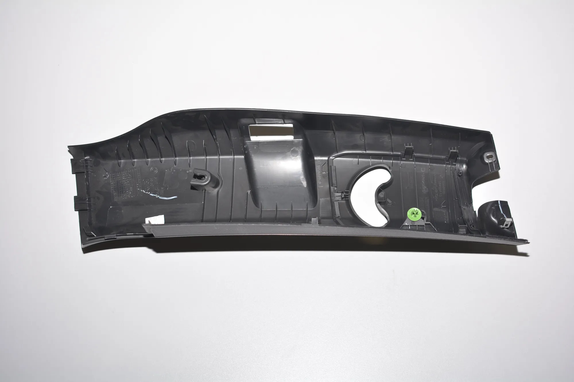 Rear Left Pillar Trim – OEM 7287935 · BMW i3 (I01) Hybrid 2016 – 4
