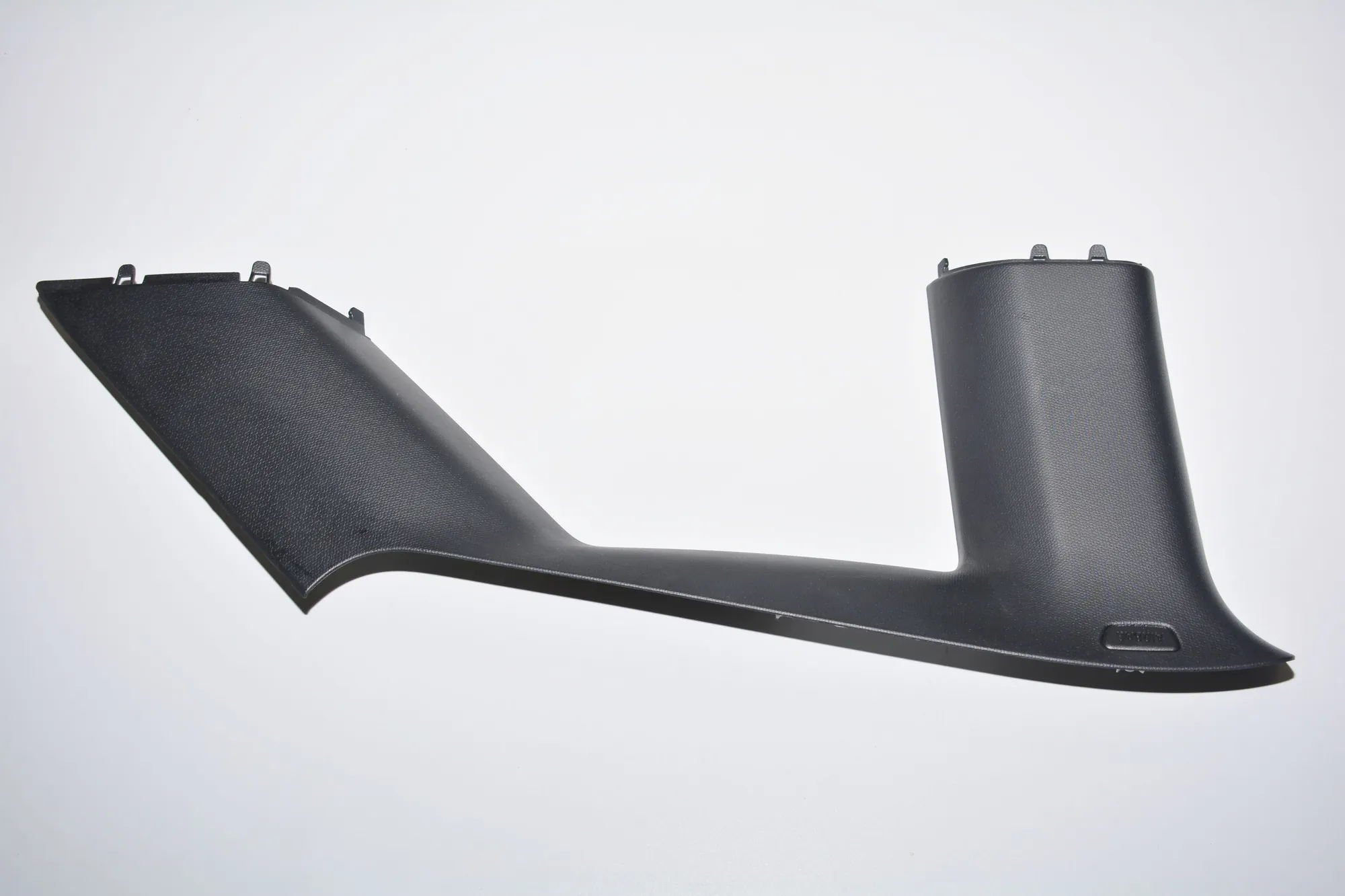 Right Side Pillar Trim – OEM 7275670 · BMW i3 (I01) Hybrid 2016 – 2