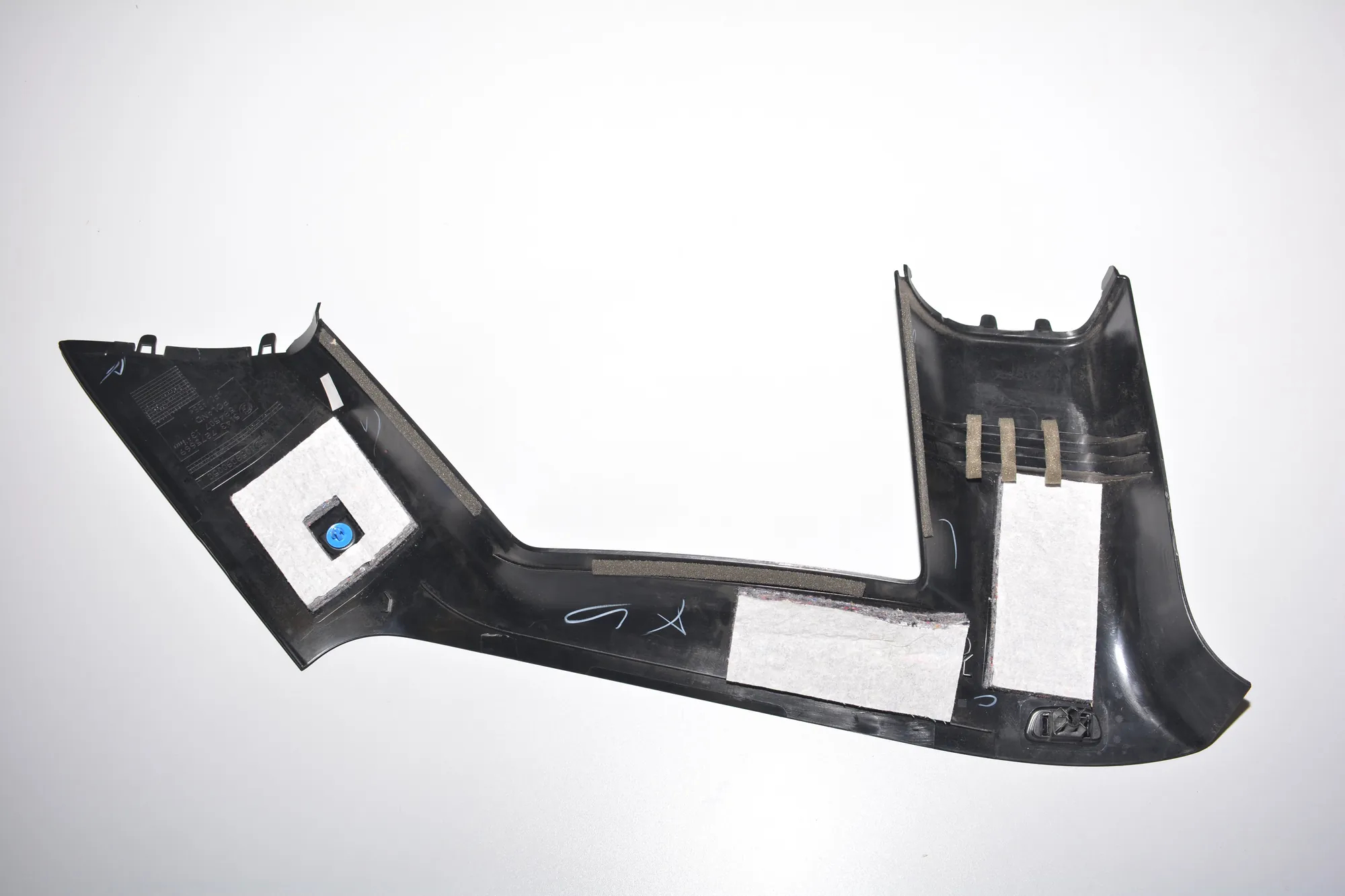 Rear Left Pillar Trim – OEM 7275669 · BMW i3 (I01) Hybrid 2016 – 4