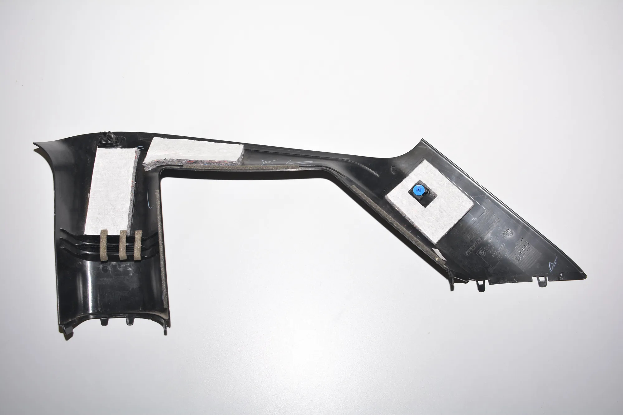 Rear Left Pillar Trim – OEM 7275669 · BMW i3 (I01) Hybrid 2016 – 3