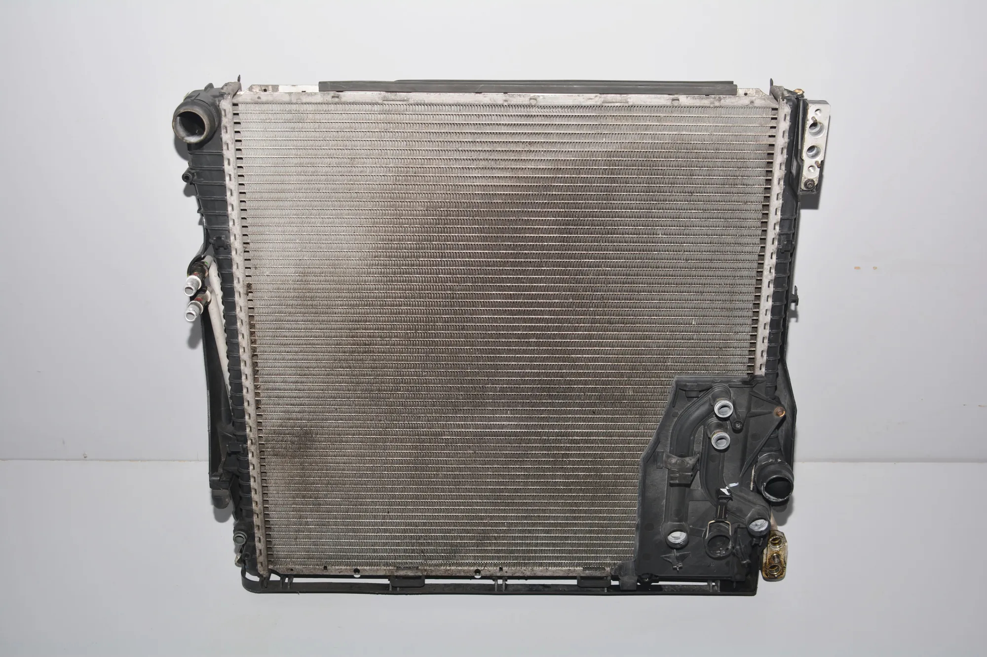 Radiator Pack Set – OEM 7521765 · BMW X5 (E53) 4.4 i 2004 – 2