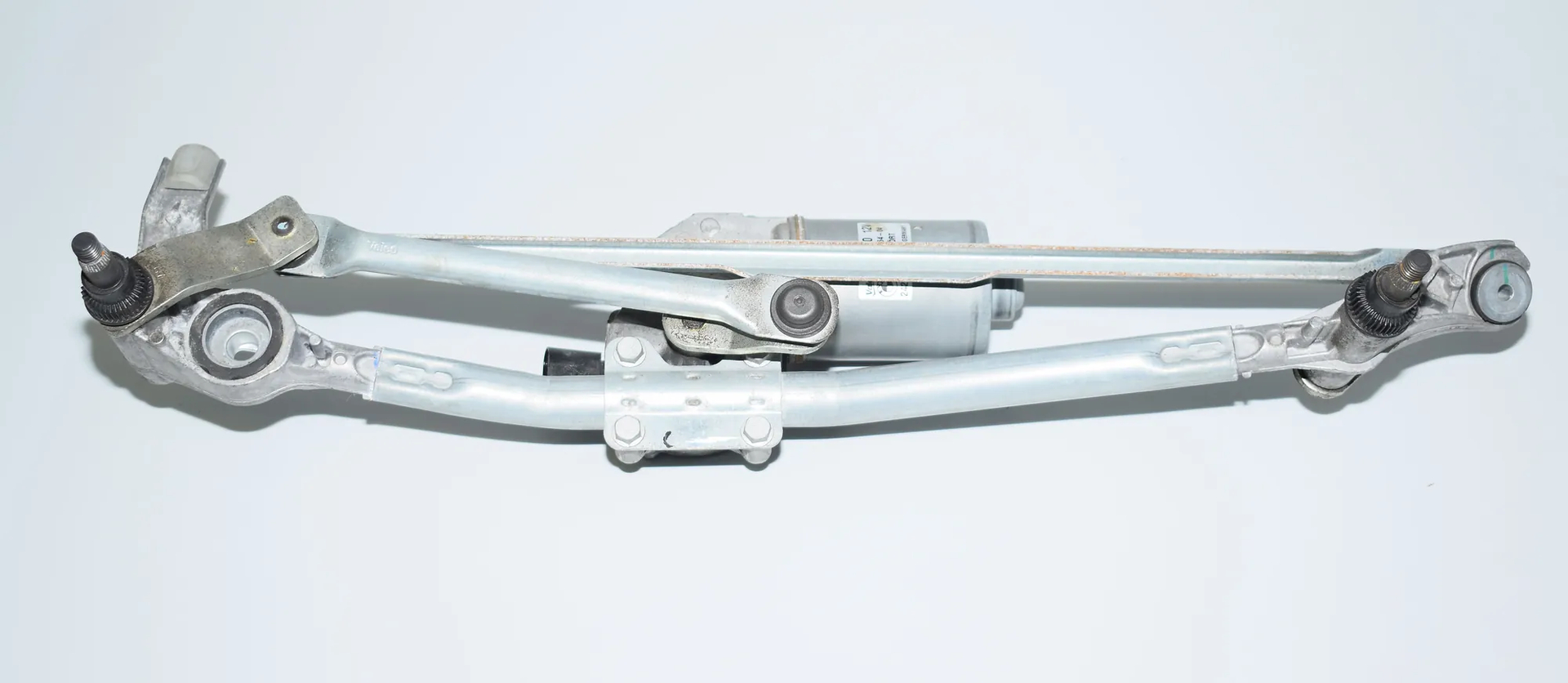 Front Windshield Wiper Mechanism – OEM 6978264 · BMW 3 (E90) 316 d 2009