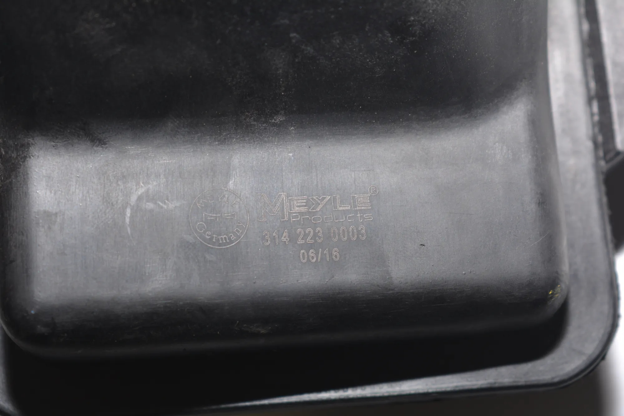 Expansion Tank – OEM 3142230003 · BMW X5 (E53) 4.6 is 2002 – 5