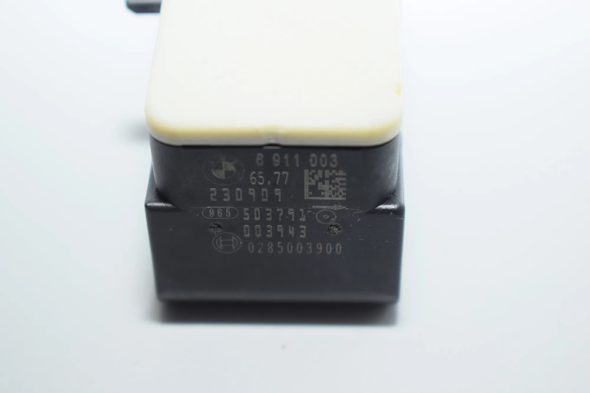 Front Right Impact Sensor – OEM 6911003 · BMW 3 (E90) 316 d 2009 – 4