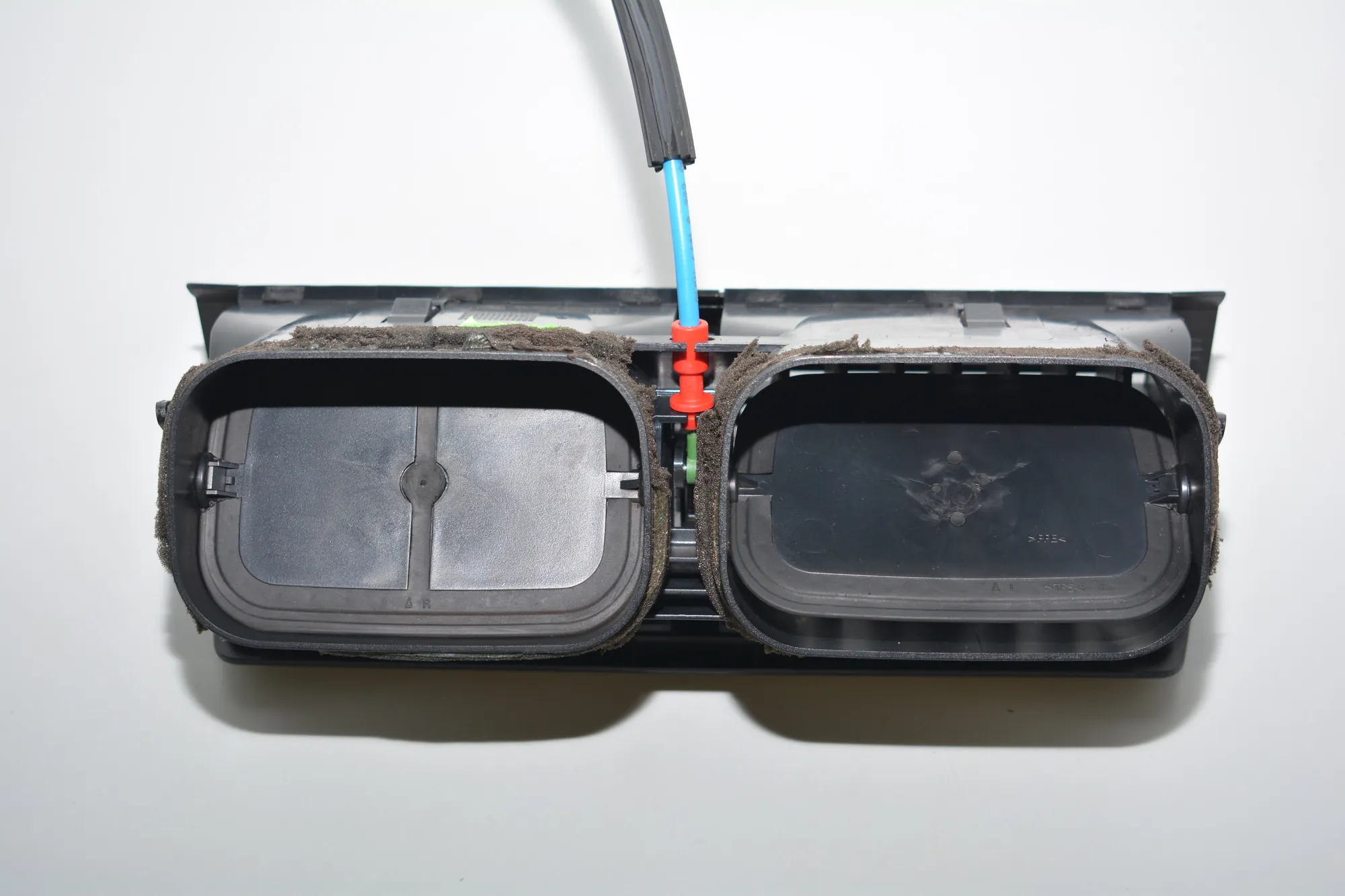 Dashboard Air Vents – OEM 8402221 · BMW X5 (E53) 4.6 is 2002 – 4