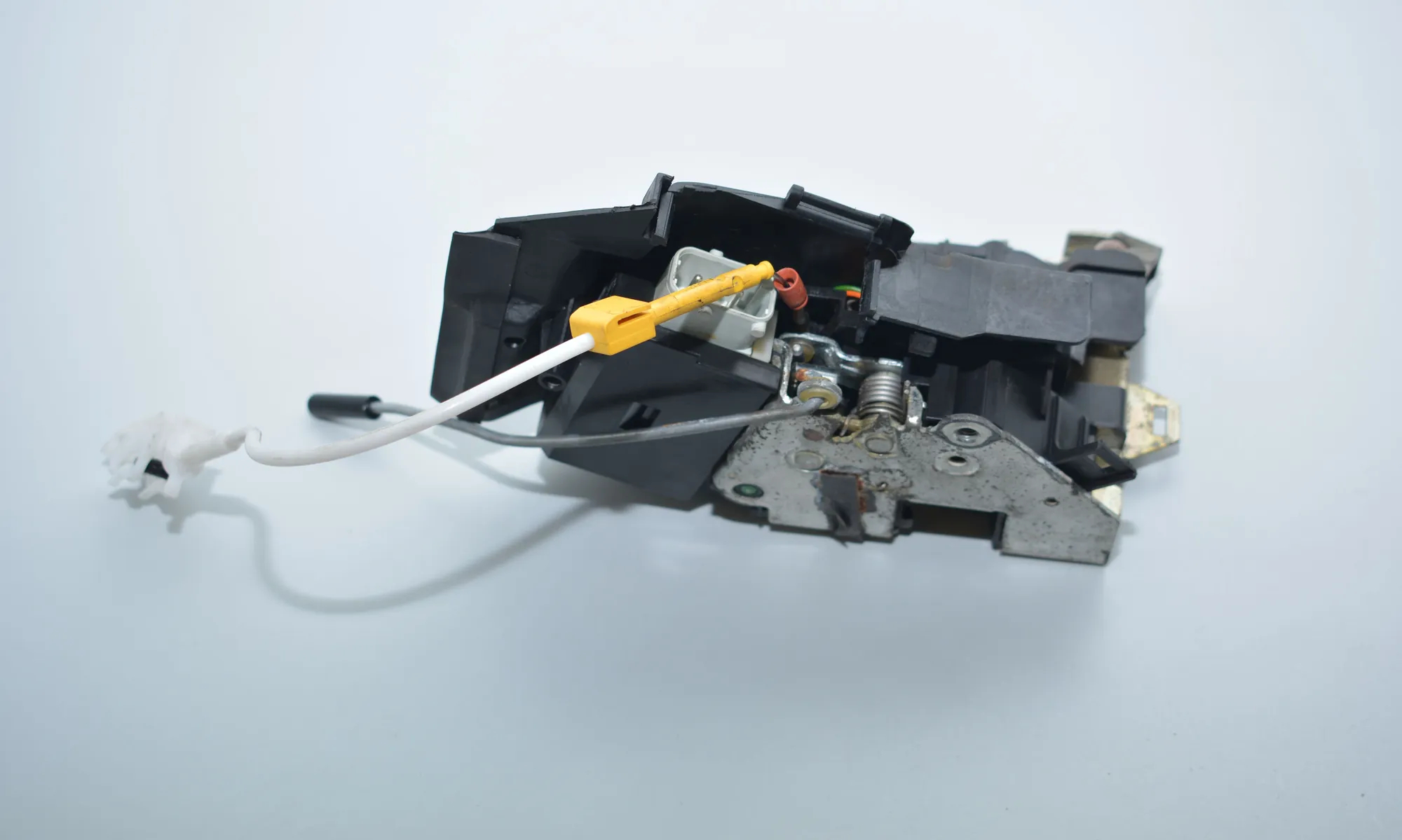 Front Left Door Lock – OEM 8235113 · BMW 5 Touring (E39) 525 d 2003 – 5